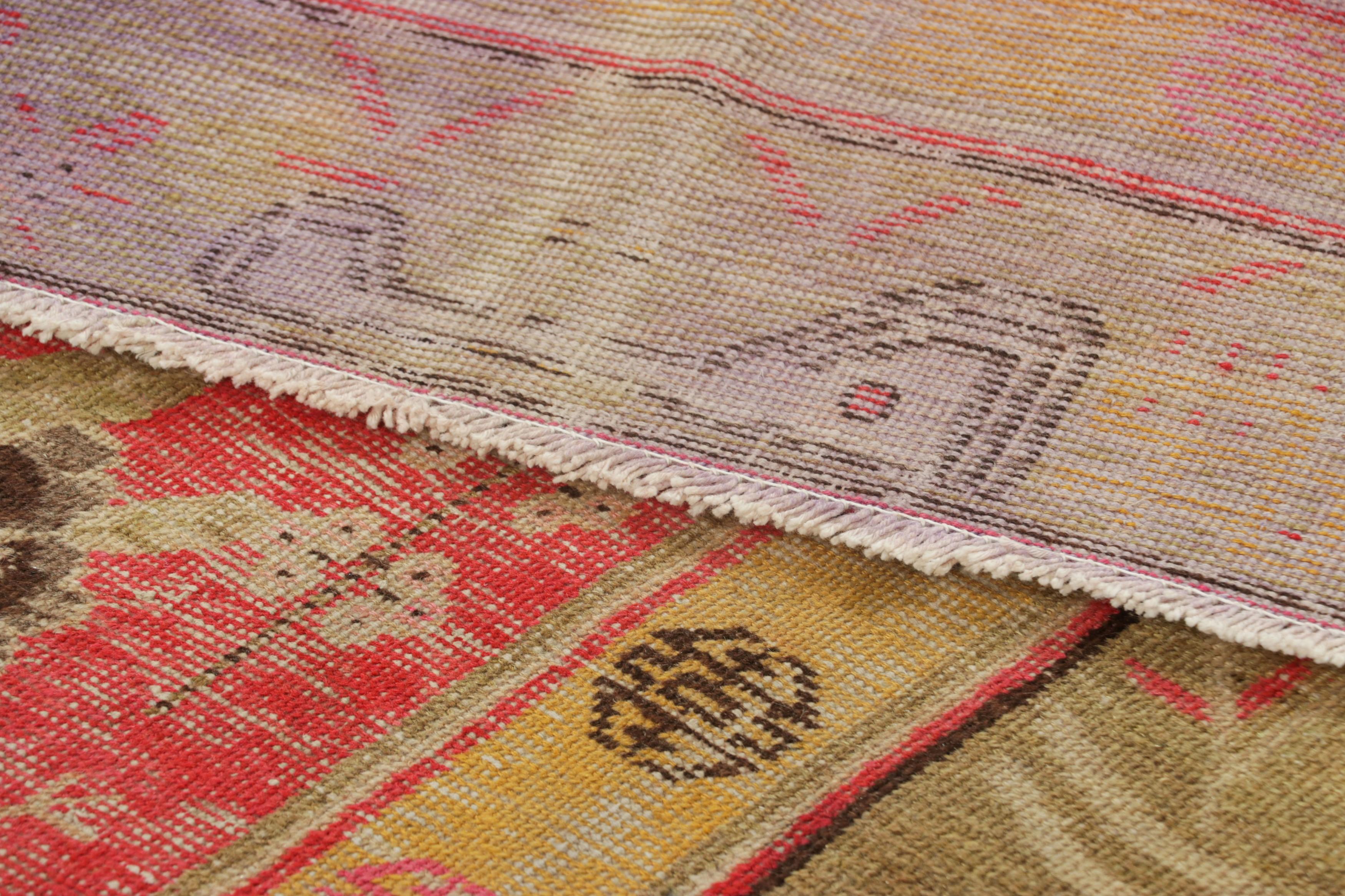 Wool Vintage Samarkand Rug in Red with Rare Pictorial Design - Rug & Kilim For Sale