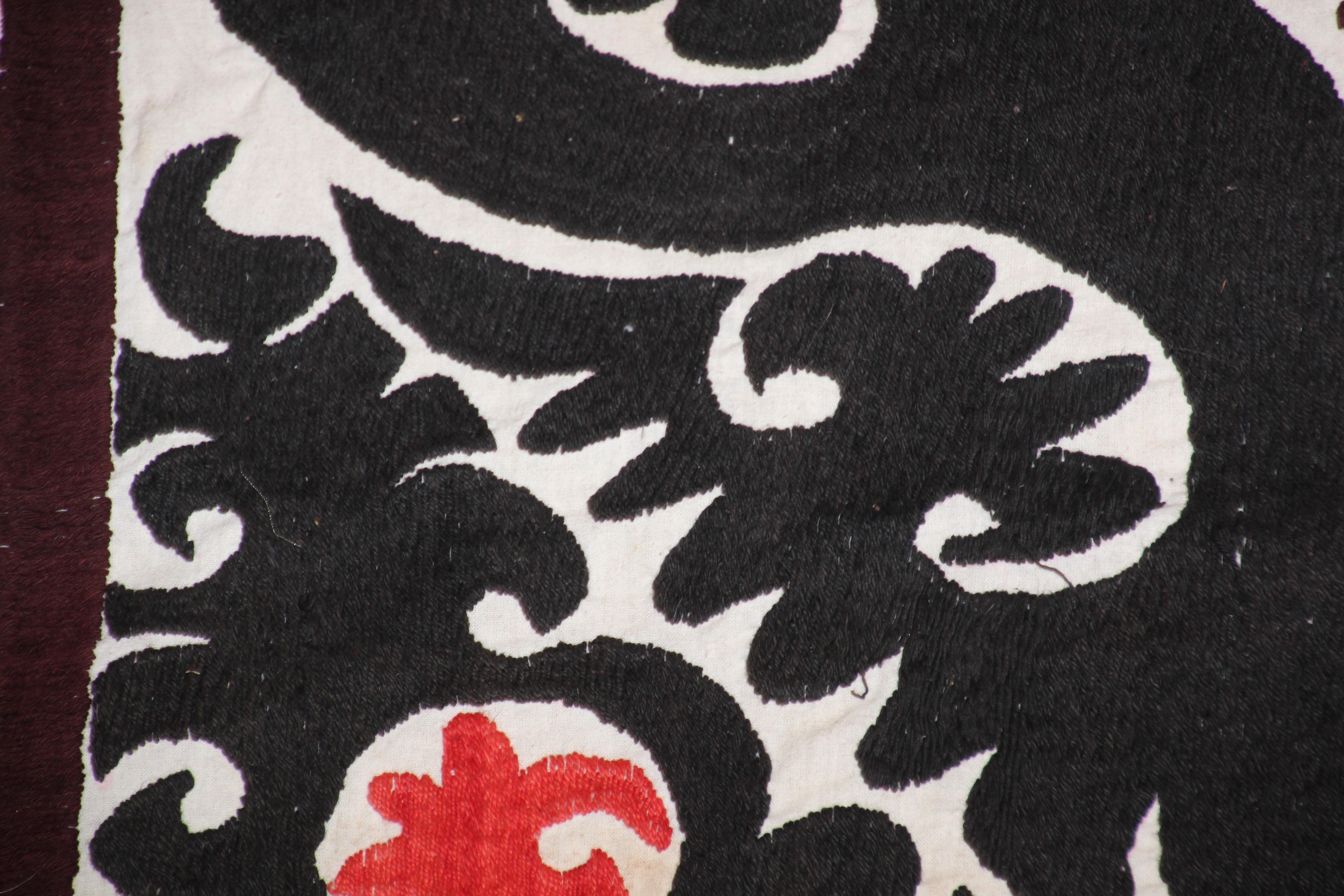 Vintage Samarkand Suzani, Uzbekistan Embroidered Textile Red and Black For Sale 1