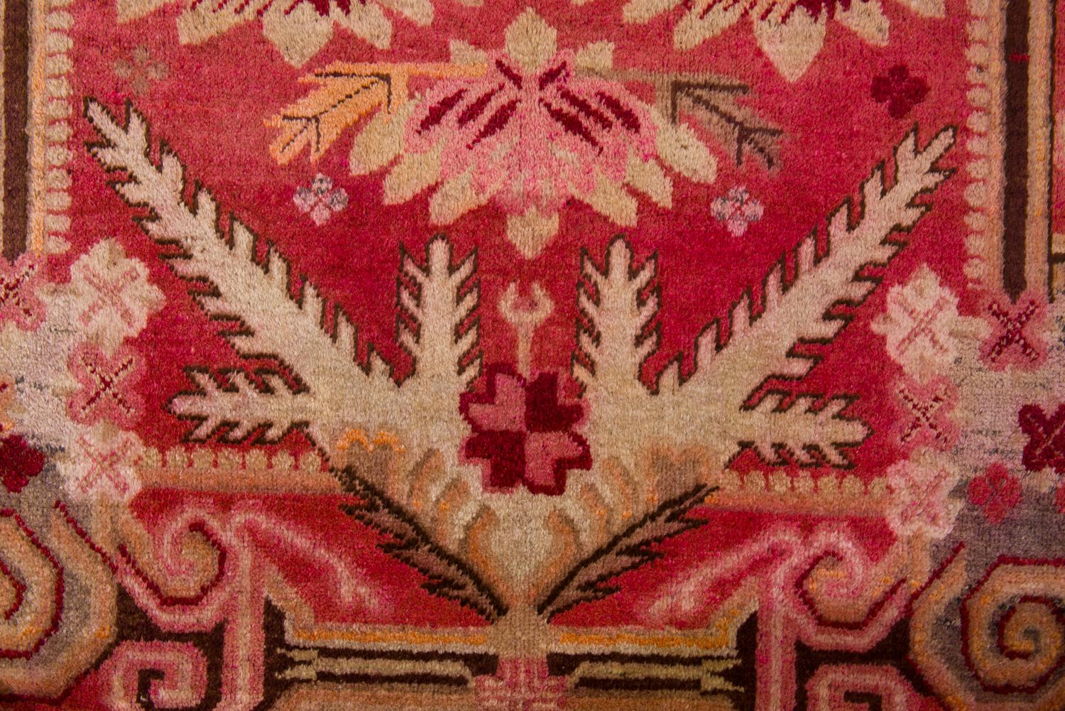 Tapis Samarkanda de couleur rose intéressante en vente 3
