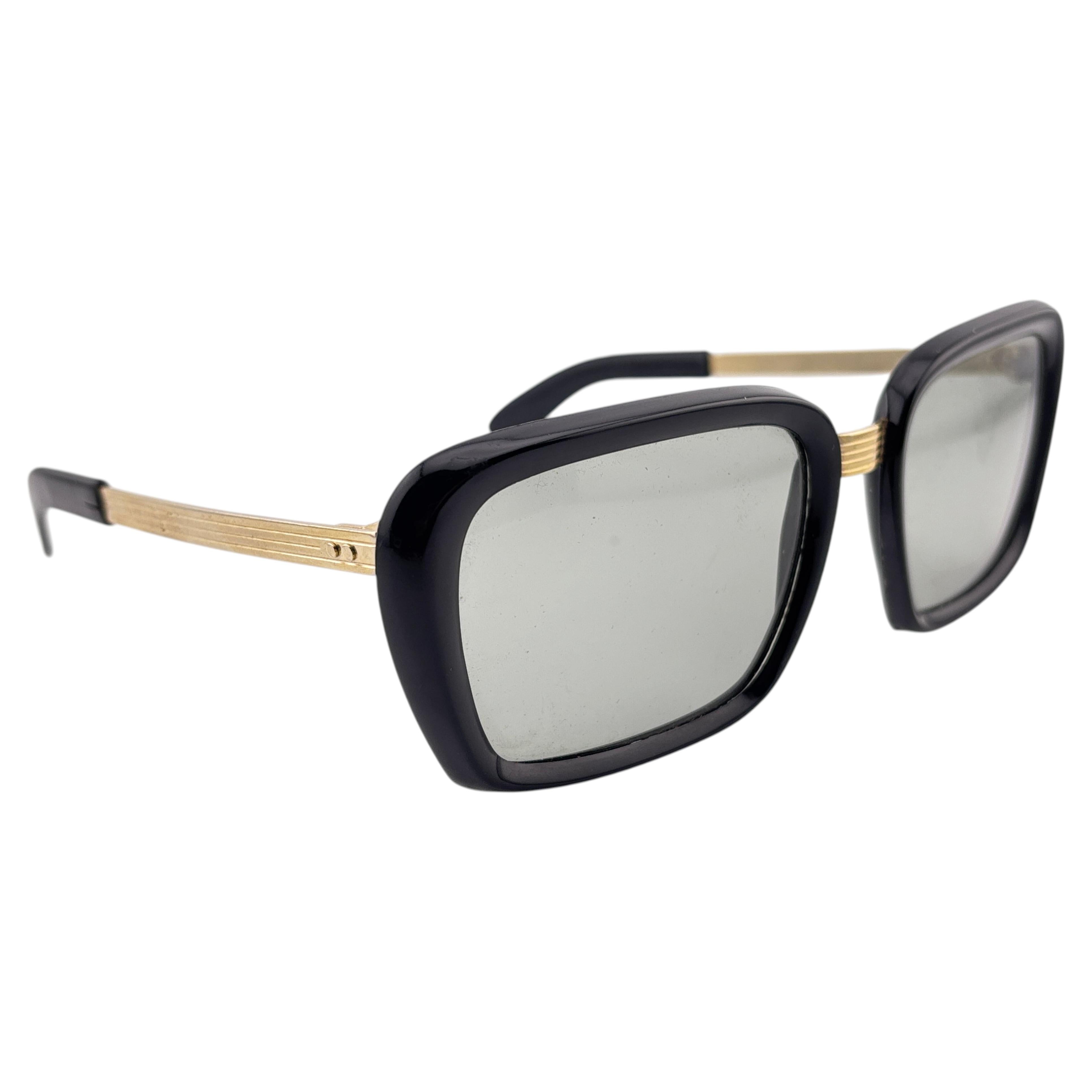 Gafas de sol vintage Samco con montura dorada y negra de mediados de los 60 Fabricadas en Italia