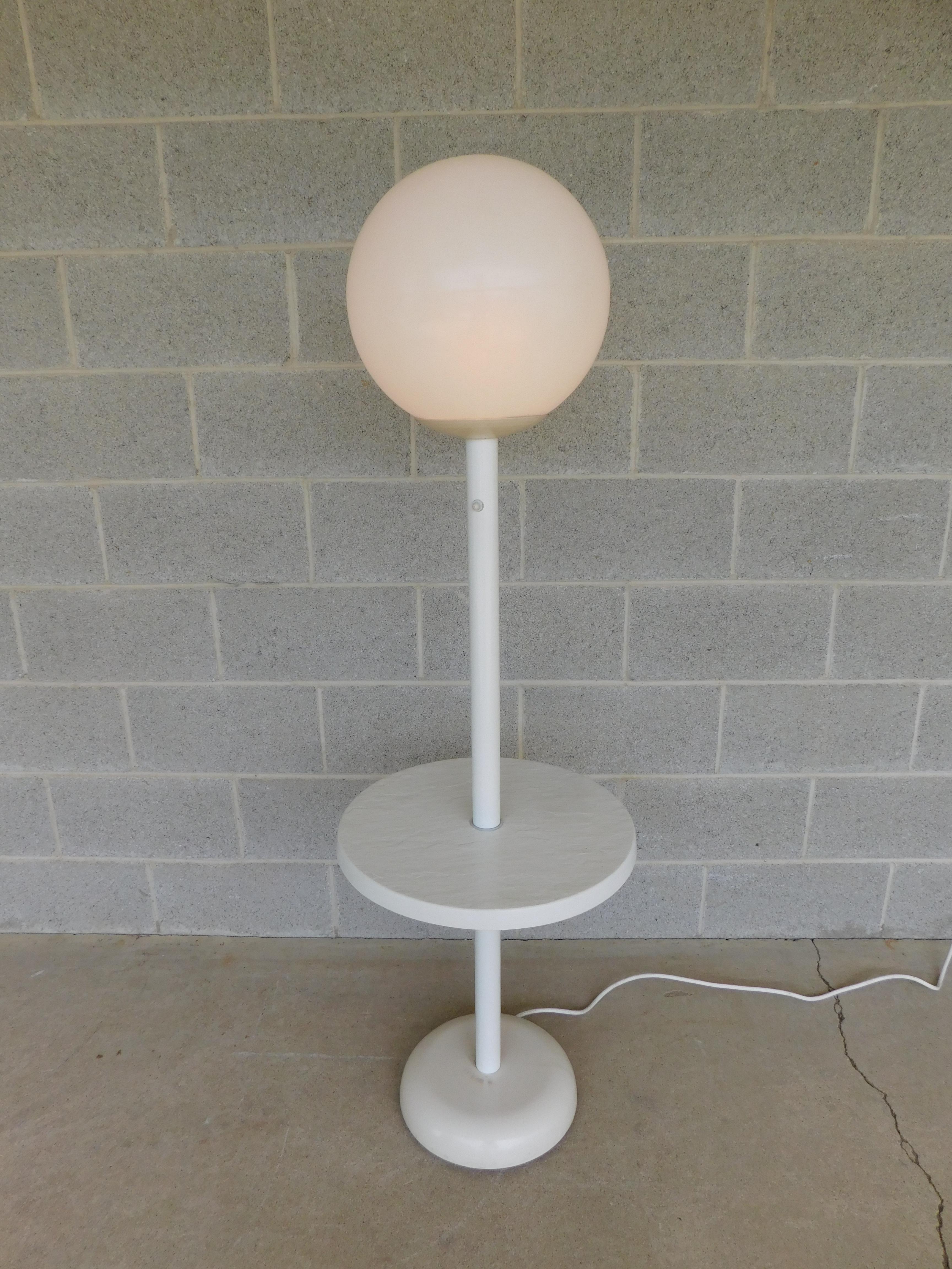 Vintage Samsonite Mid-Century Modern Floor Lamp For Sale 5