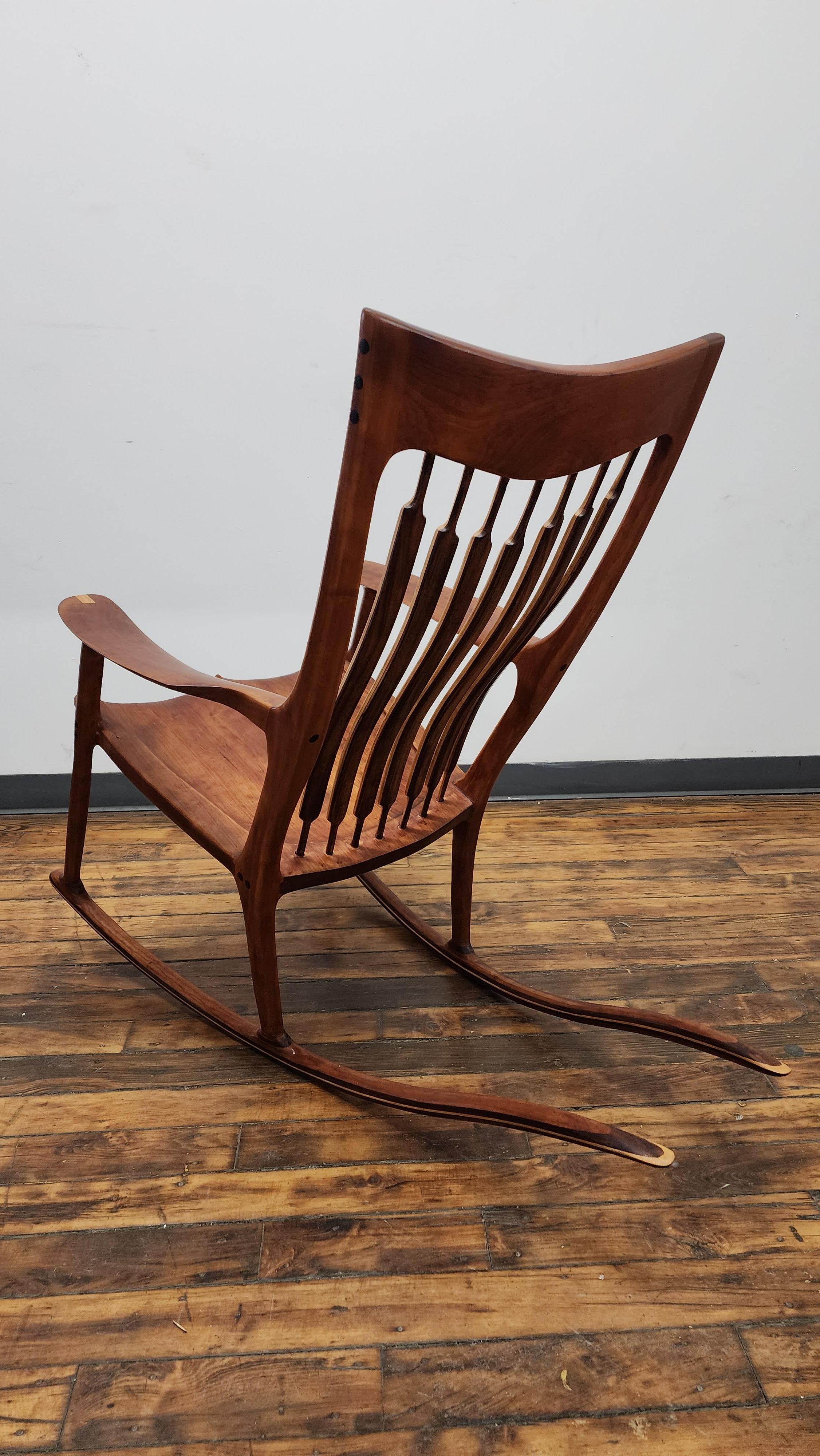 Vintage San Maloof Style Cherry Rocking Chair In Good Condition For Sale In Philadelphia, PA