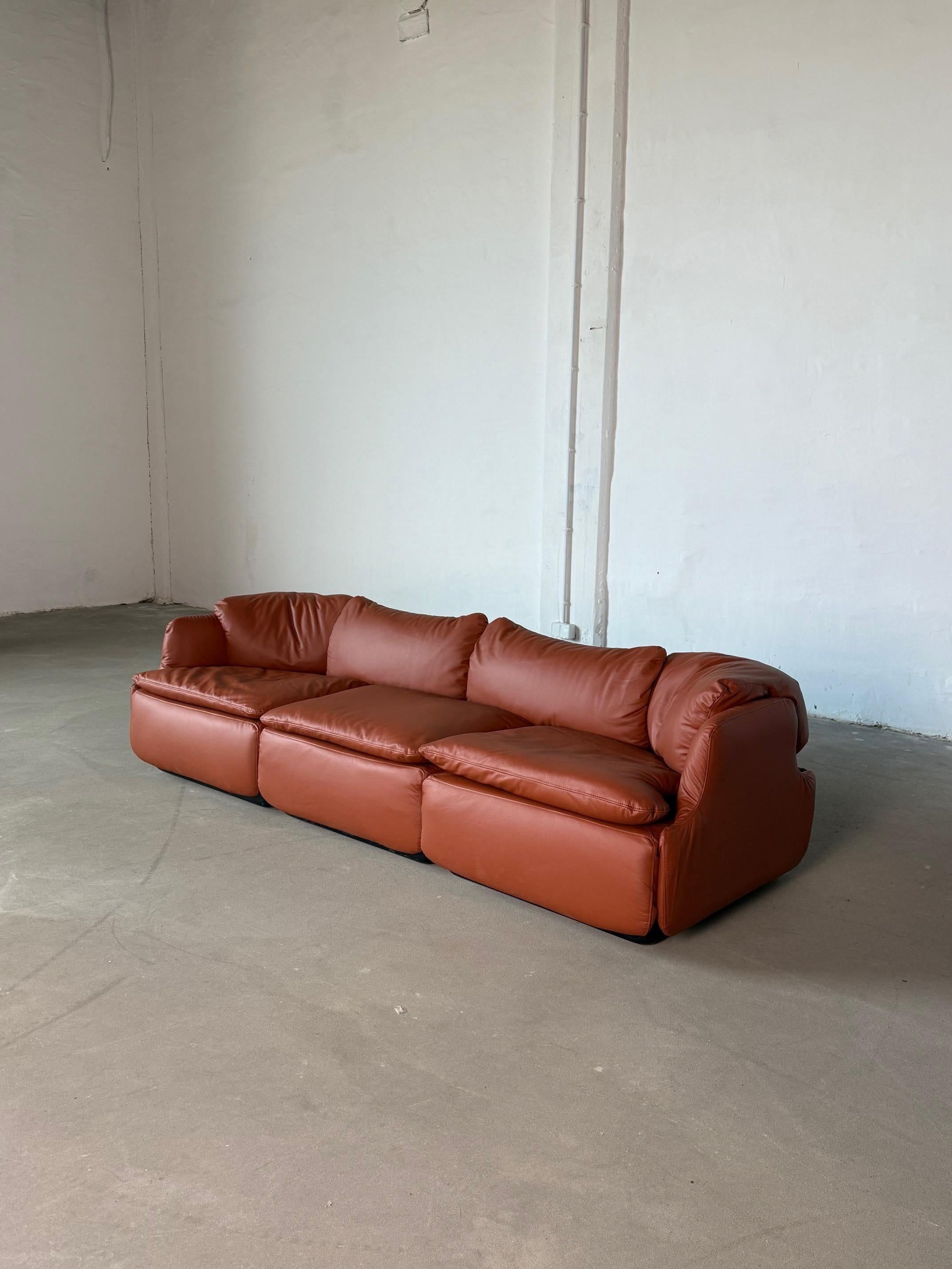 Sofá vintage Saporiti 