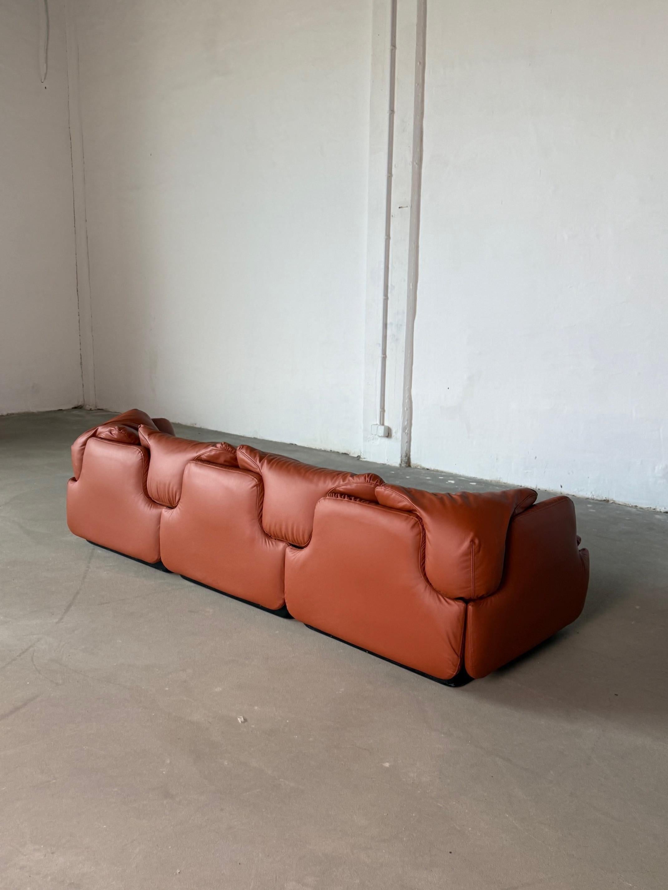 Sofá vintage Saporiti 