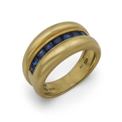 Vintage sapphire 14k yellow gold band