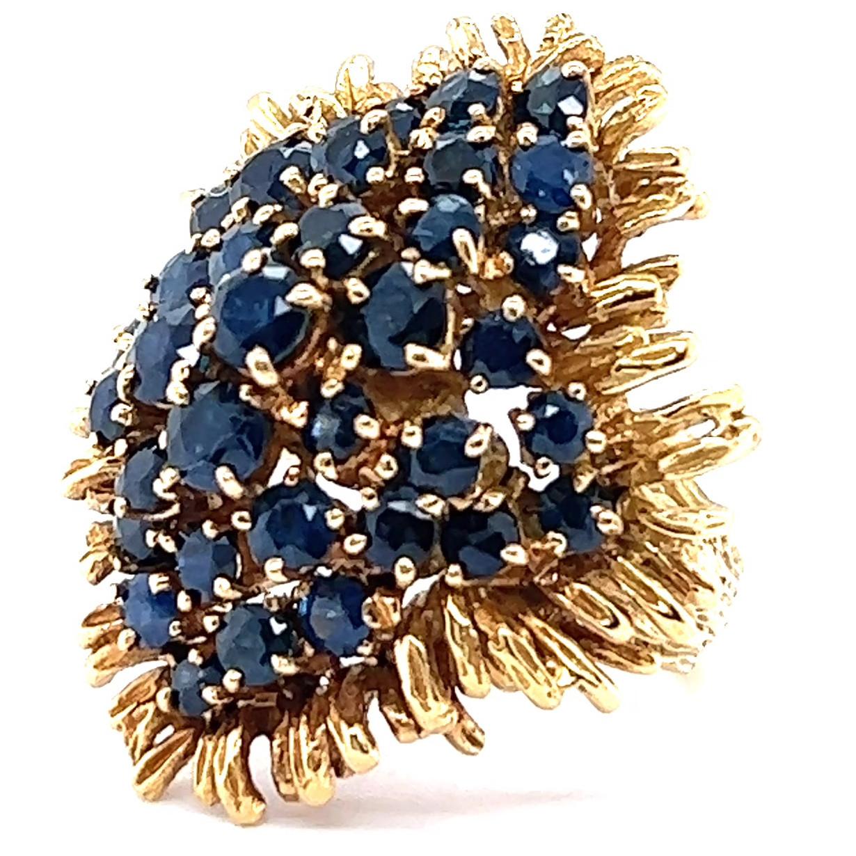 Women's or Men's Vintage Sapphire 18 Karat Gold Cluster Statement Ring