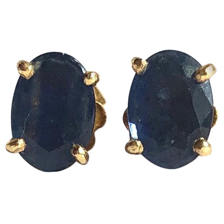 Vintage Sapphire and 18 Carat Gold Stud Earrings For Sale