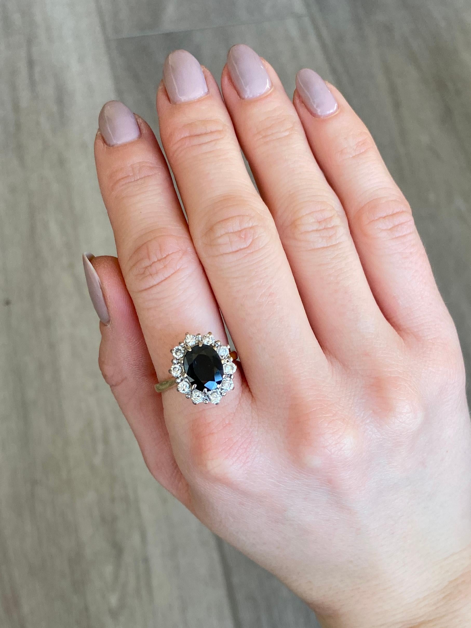 Vintage Sapphire and Diamond 18 Carat and Platinum Cluster Ring In Good Condition In Chipping Campden, GB
