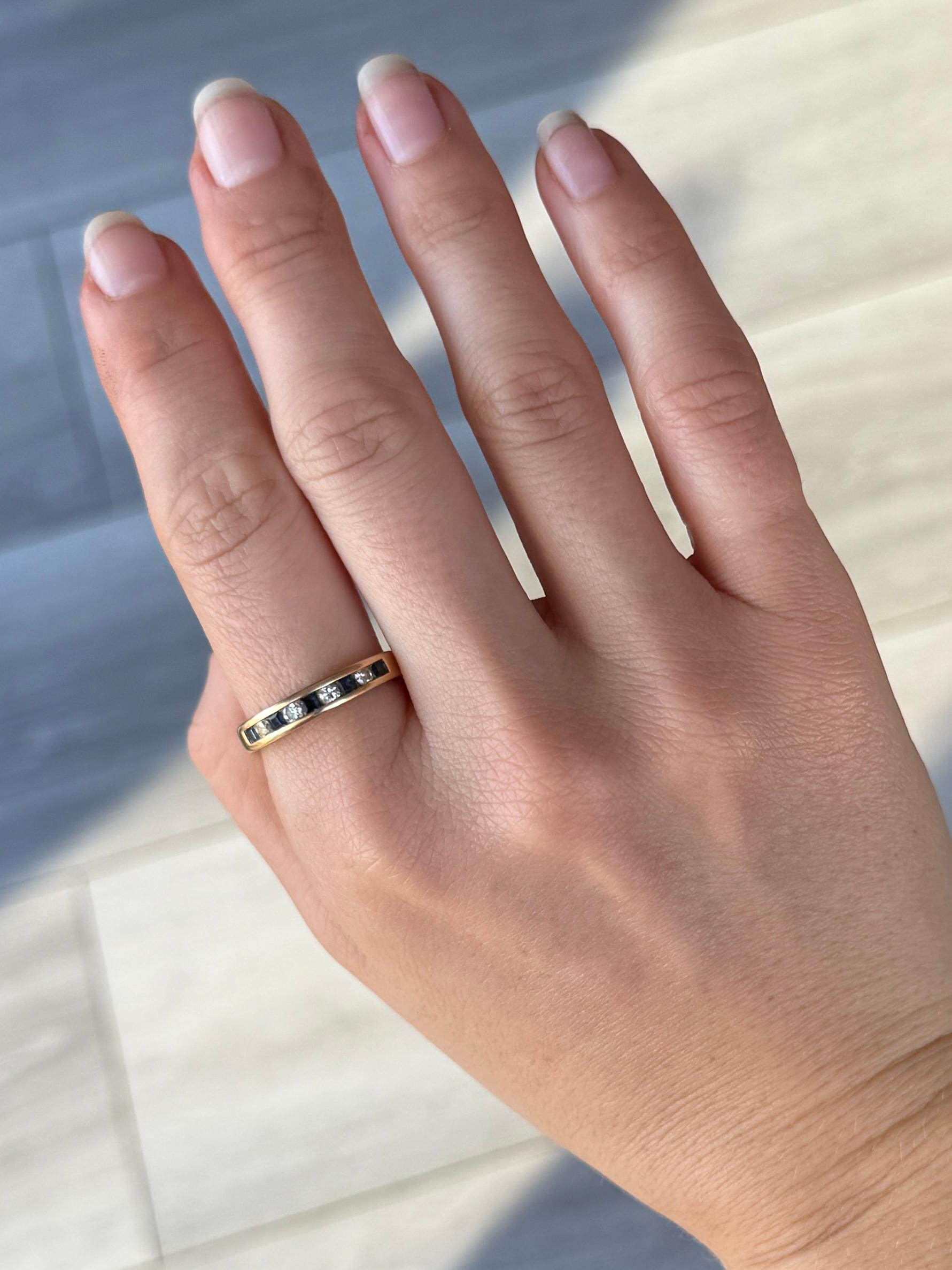 Women's Vintage Sapphire and Diamond 18 Carat Gold Band Ring For Sale