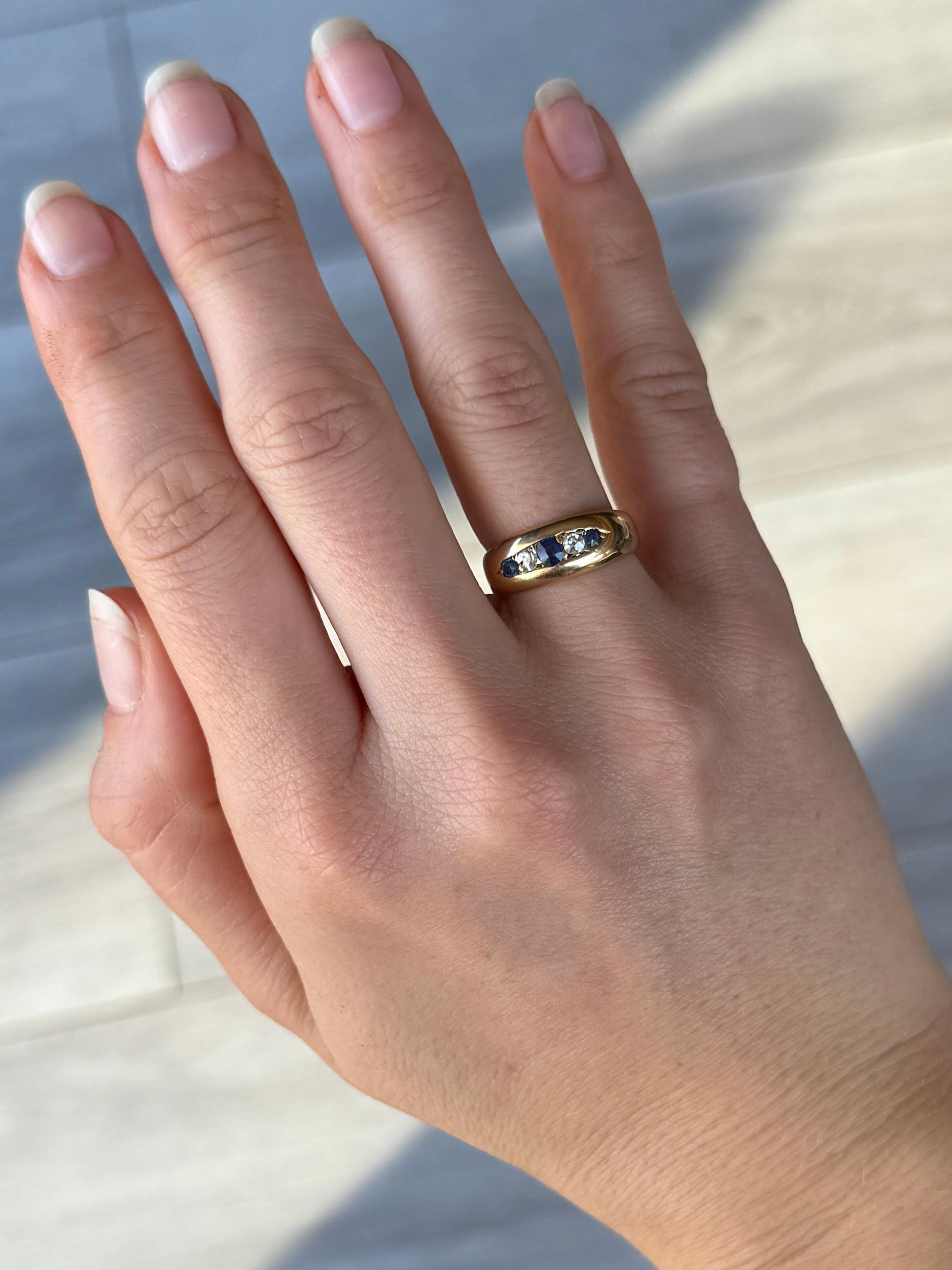Vintage Saphir und Diamant 18 Karat Gold Fünf Stein Band im Zustand „Gut“ im Angebot in Chipping Campden, GB