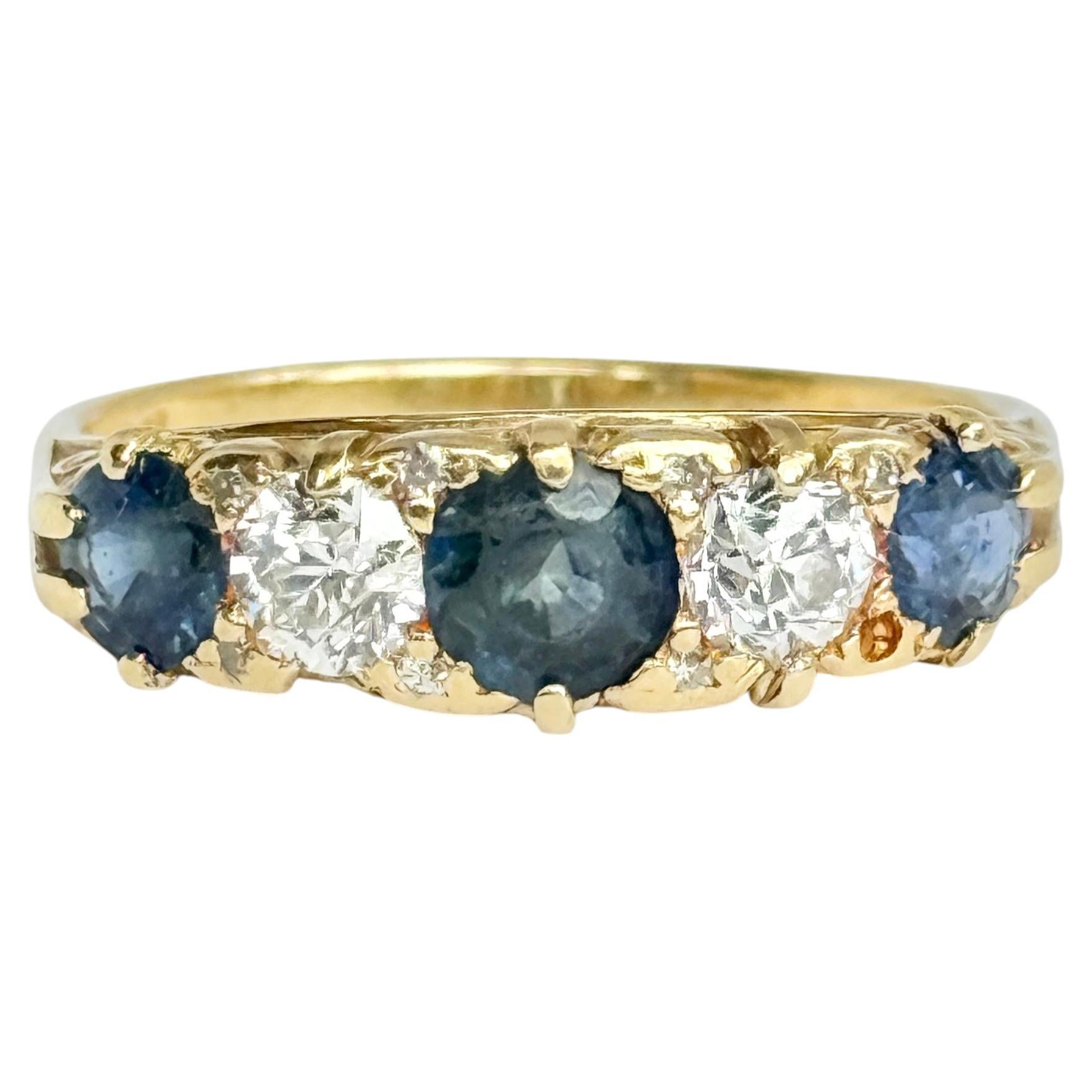 Vintage Sapphire and Diamond 18 Carat Gold Five-Stone Ring (bague à cinq pierres en or 18 carats)