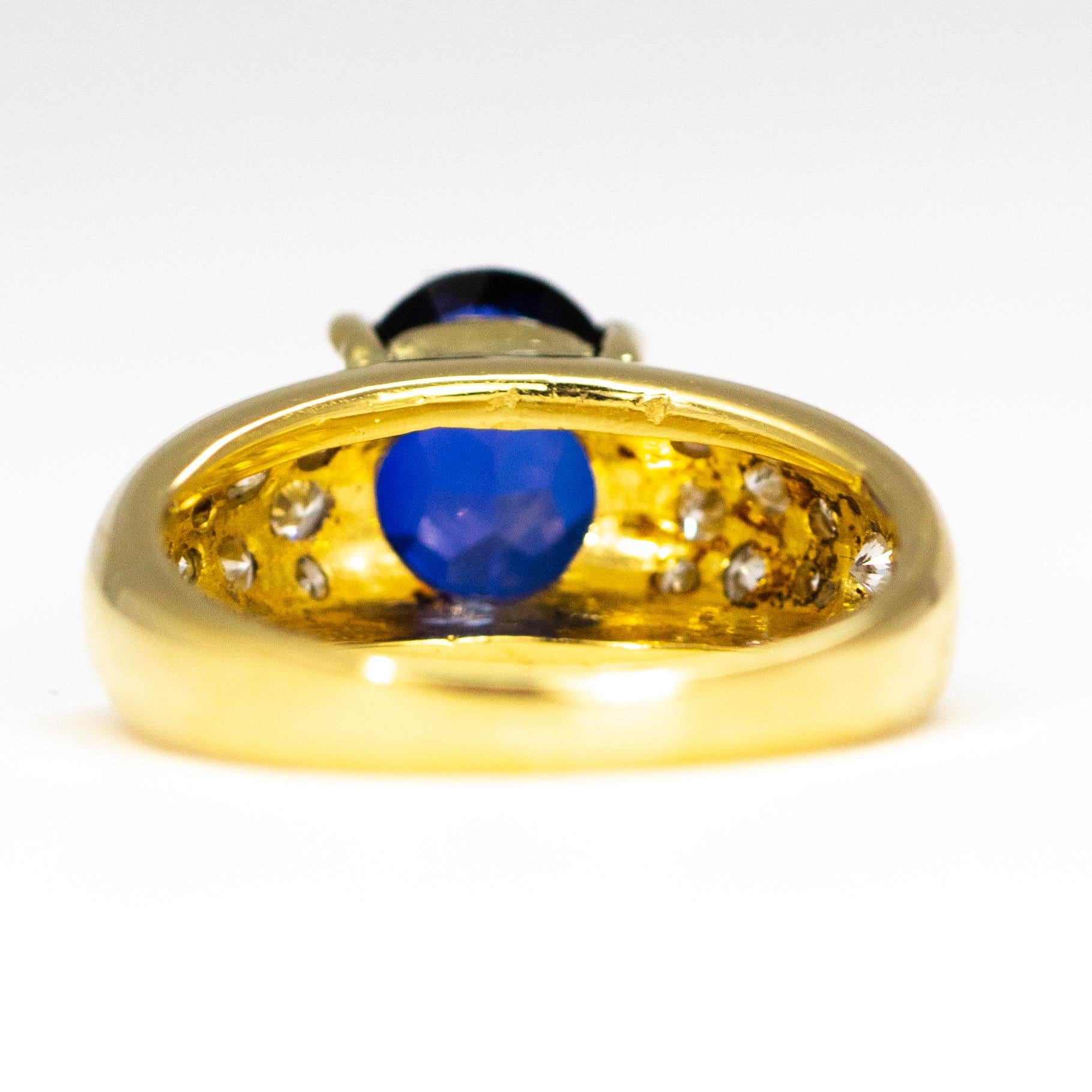 18 carat gold sapphire ring