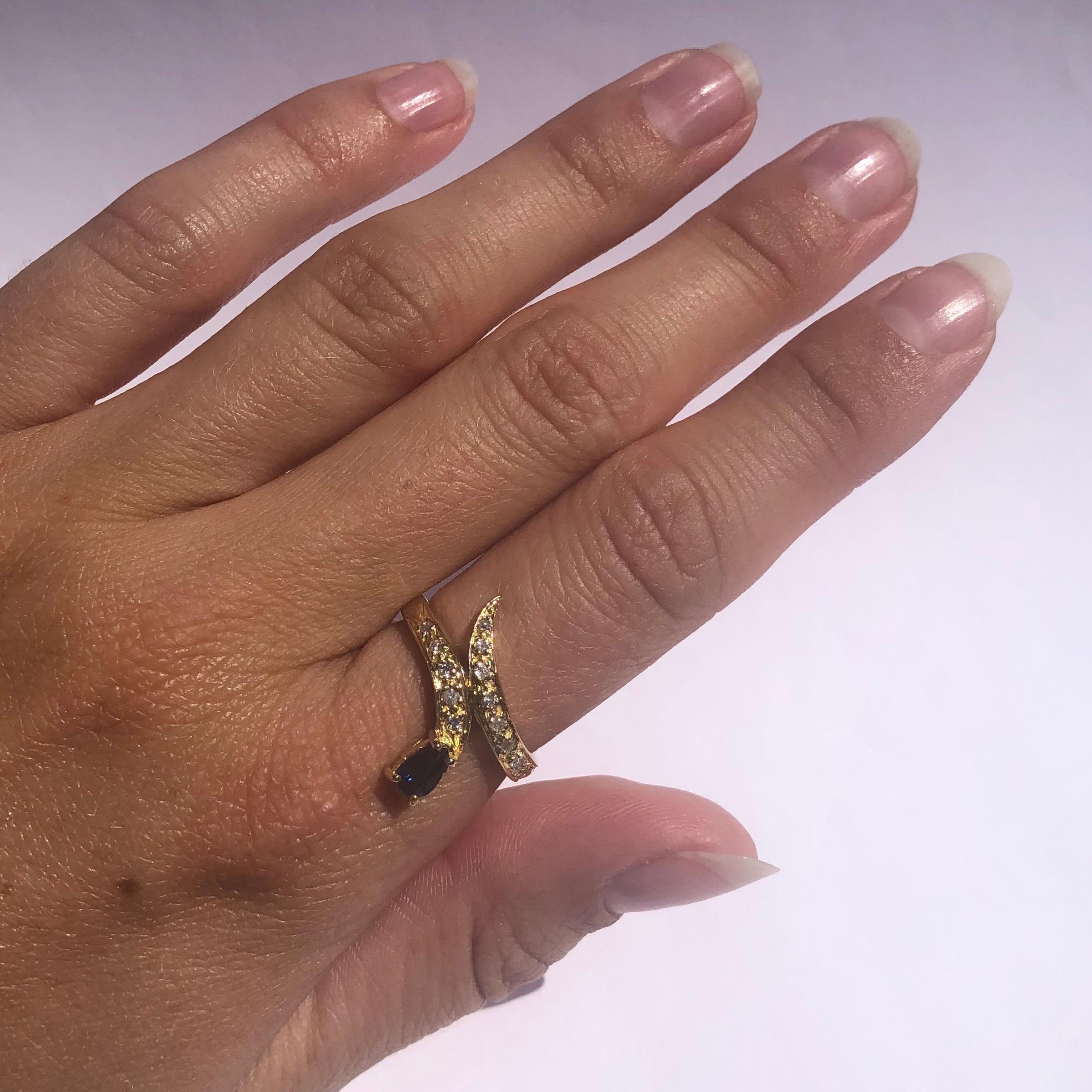 Women's Vintage Sapphire and Diamond 18 Carat Gold Snake Ring