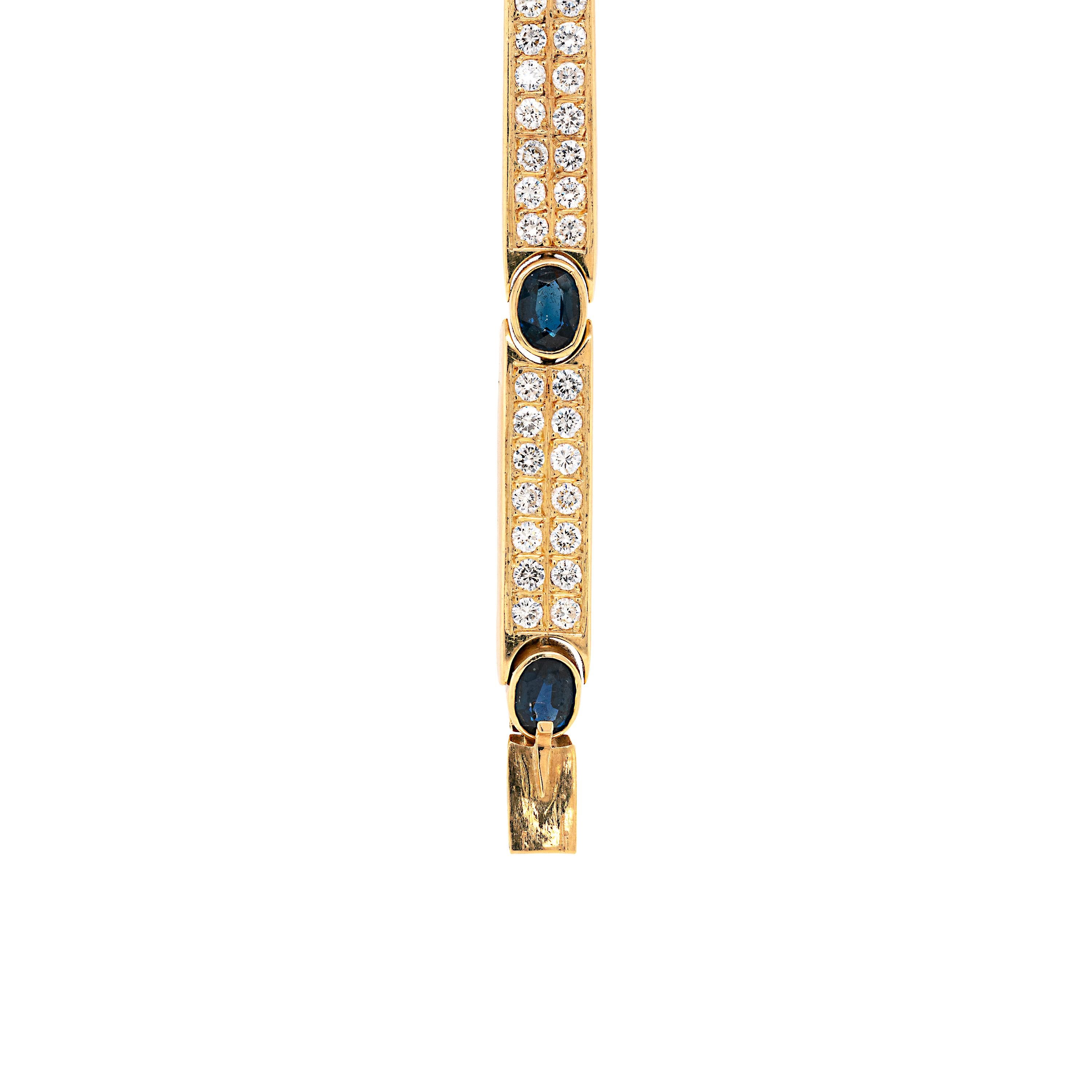 Taille ovale Bracelet vintage en or jaune 18 carats avec saphir et diamants en vente