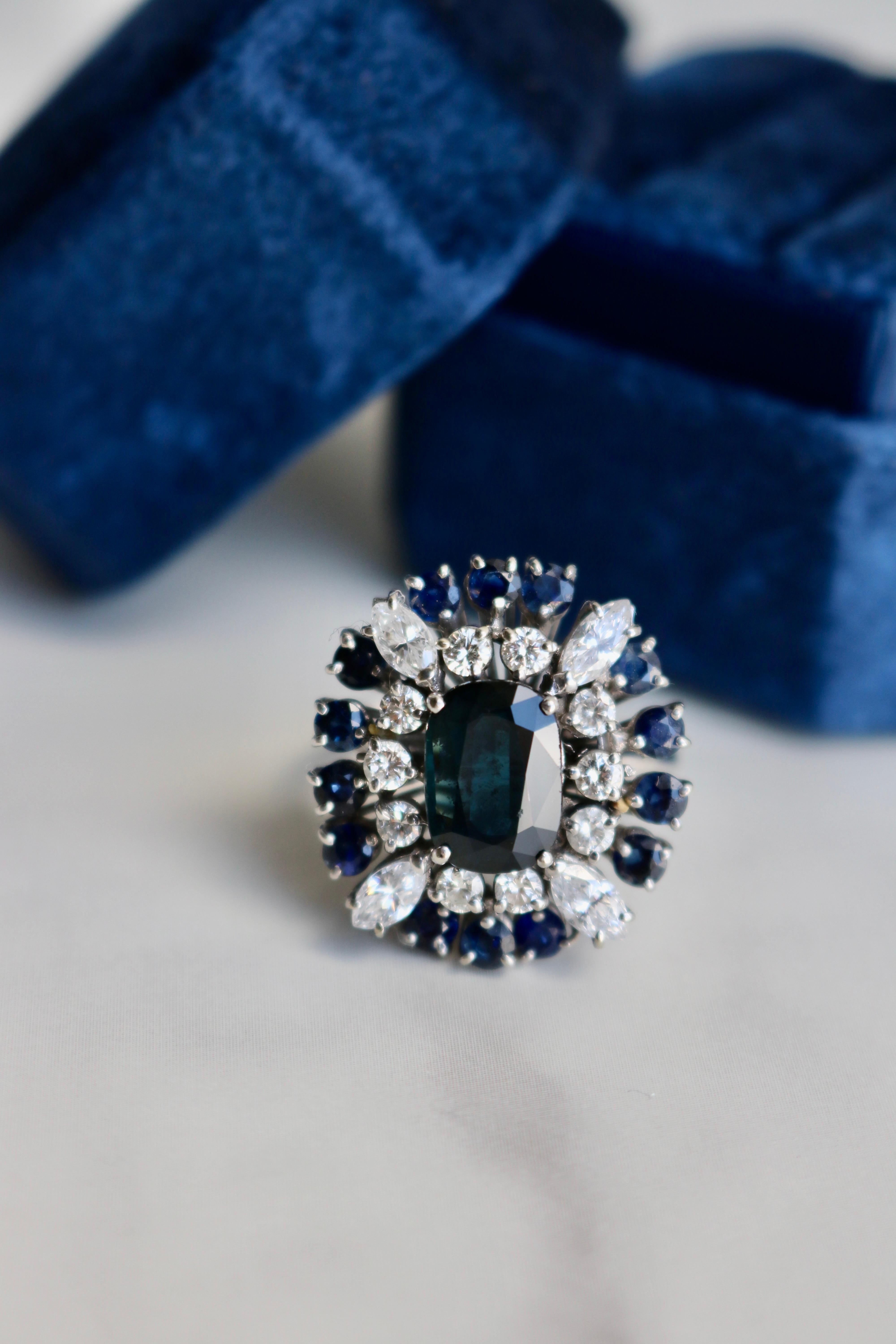 Vintage Sapphire and Diamond 18k White Gold Cluster Cocktail Ring For Sale 1