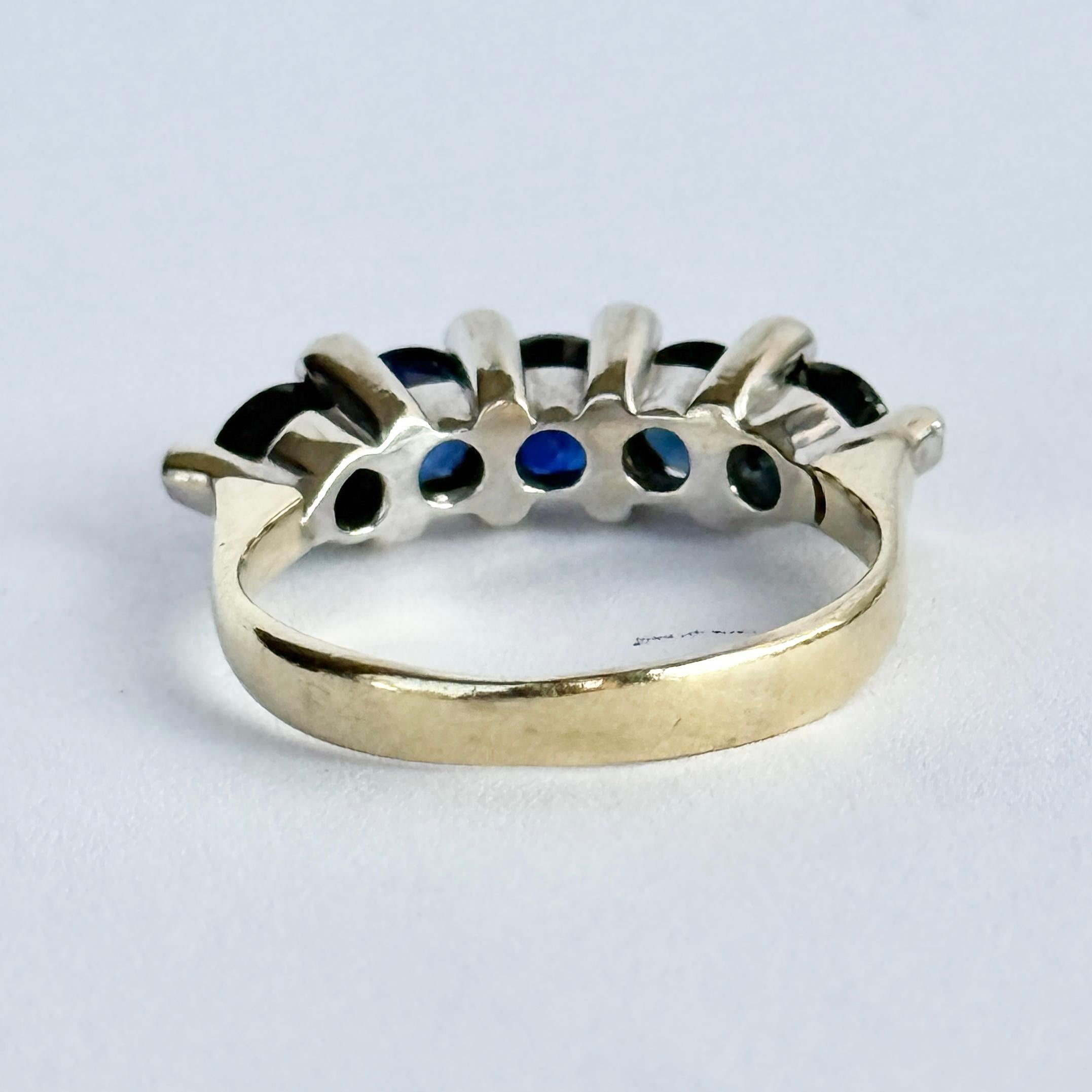 Donna Anello d'epoca a cinque pietre con zaffiro e diamante in oro 9 carati in vendita