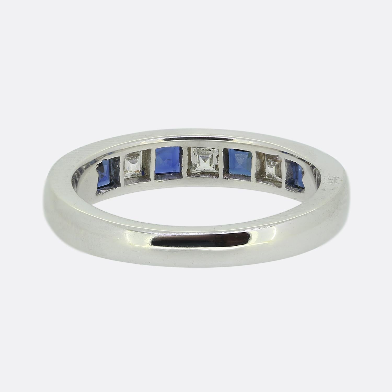 Vintage Sapphire and Diamond Band Ring In Good Condition For Sale In London, GB