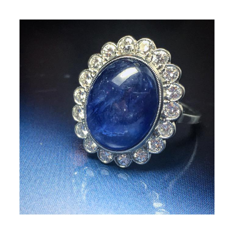 Vintage Sapphire and Diamond Cluster Ring, circa 1940s For Sale 4