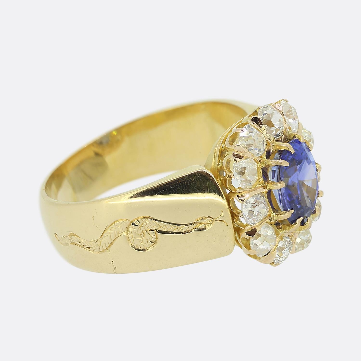 Vintage Cluster-Ring mit Saphiren und Diamanten (Ovalschliff) im Angebot