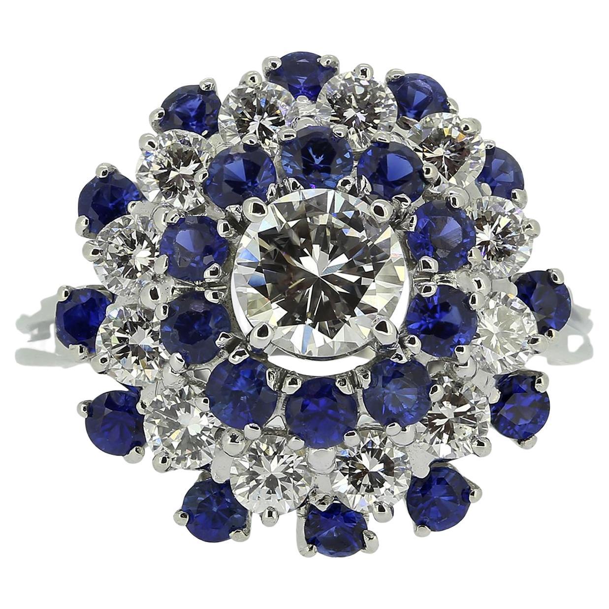 Anillo vintage de zafiro y diamantes en racimo