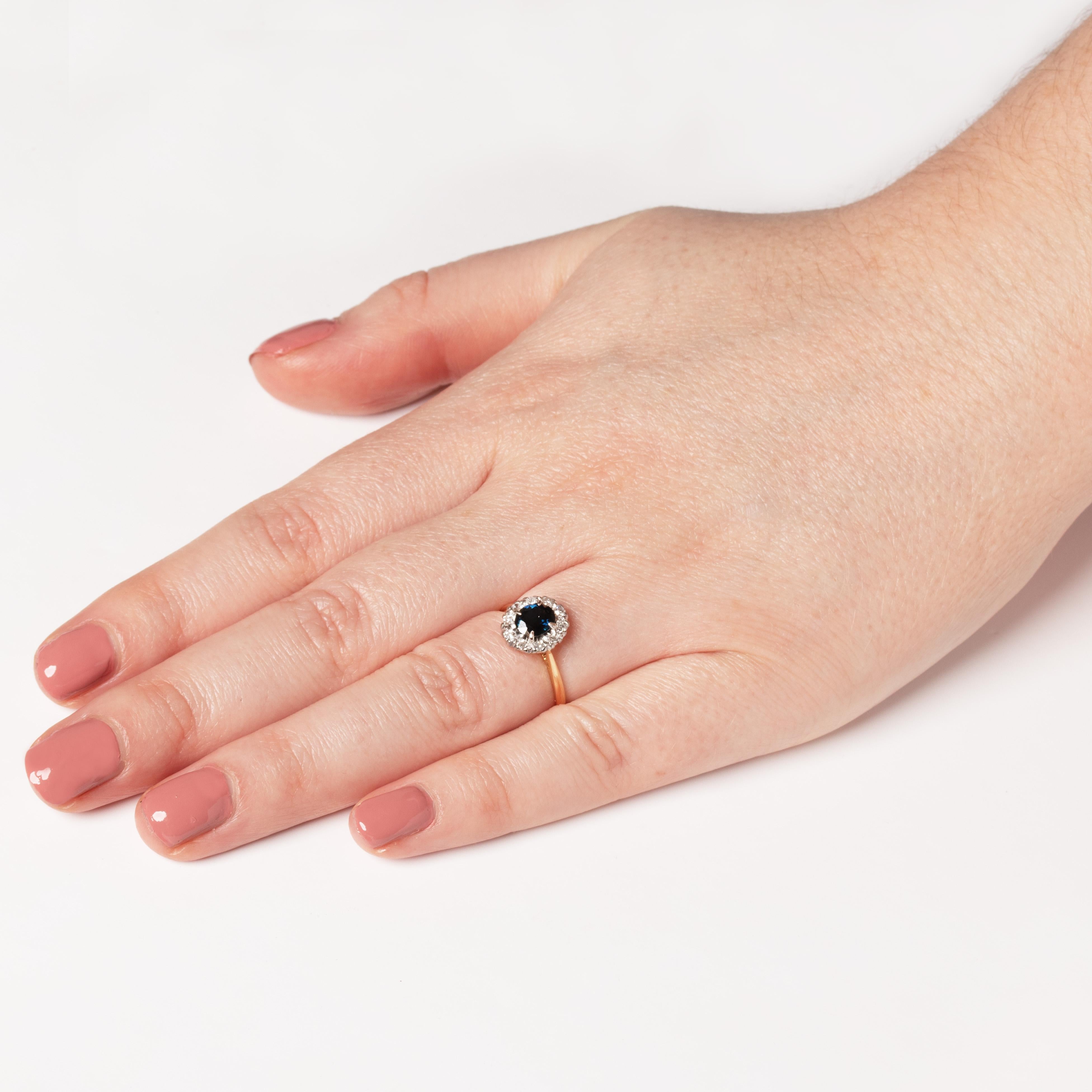 Bague vintage à saphir et diamant, poinçonnée en 1962 Unisexe en vente