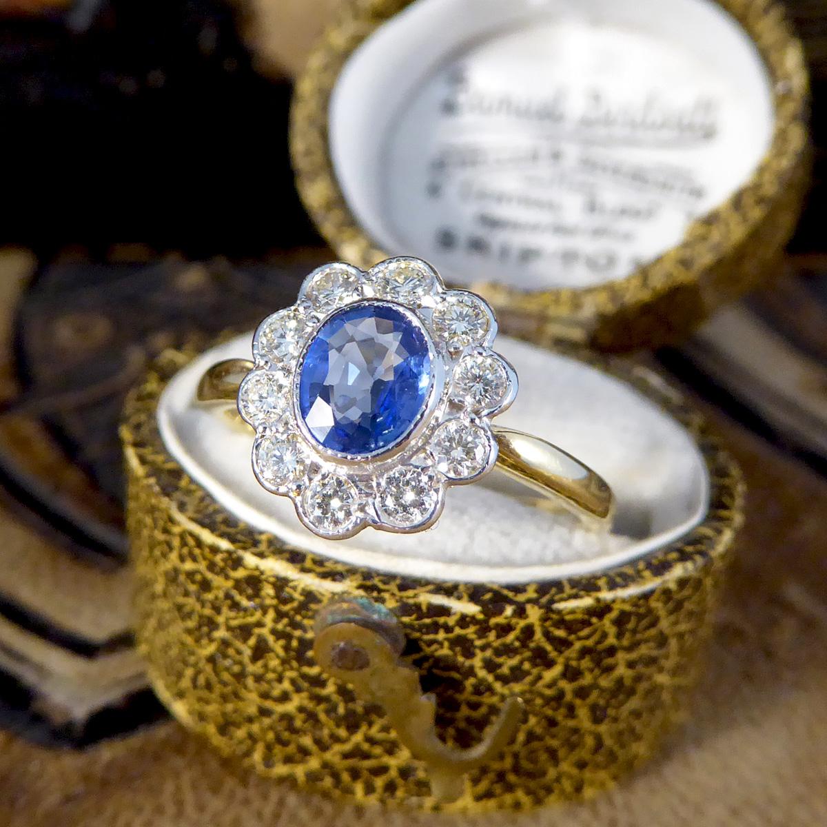 Women's Vintage Sapphire and Diamond Cluster Ring in 18ct Yellow and White Gold For Sale