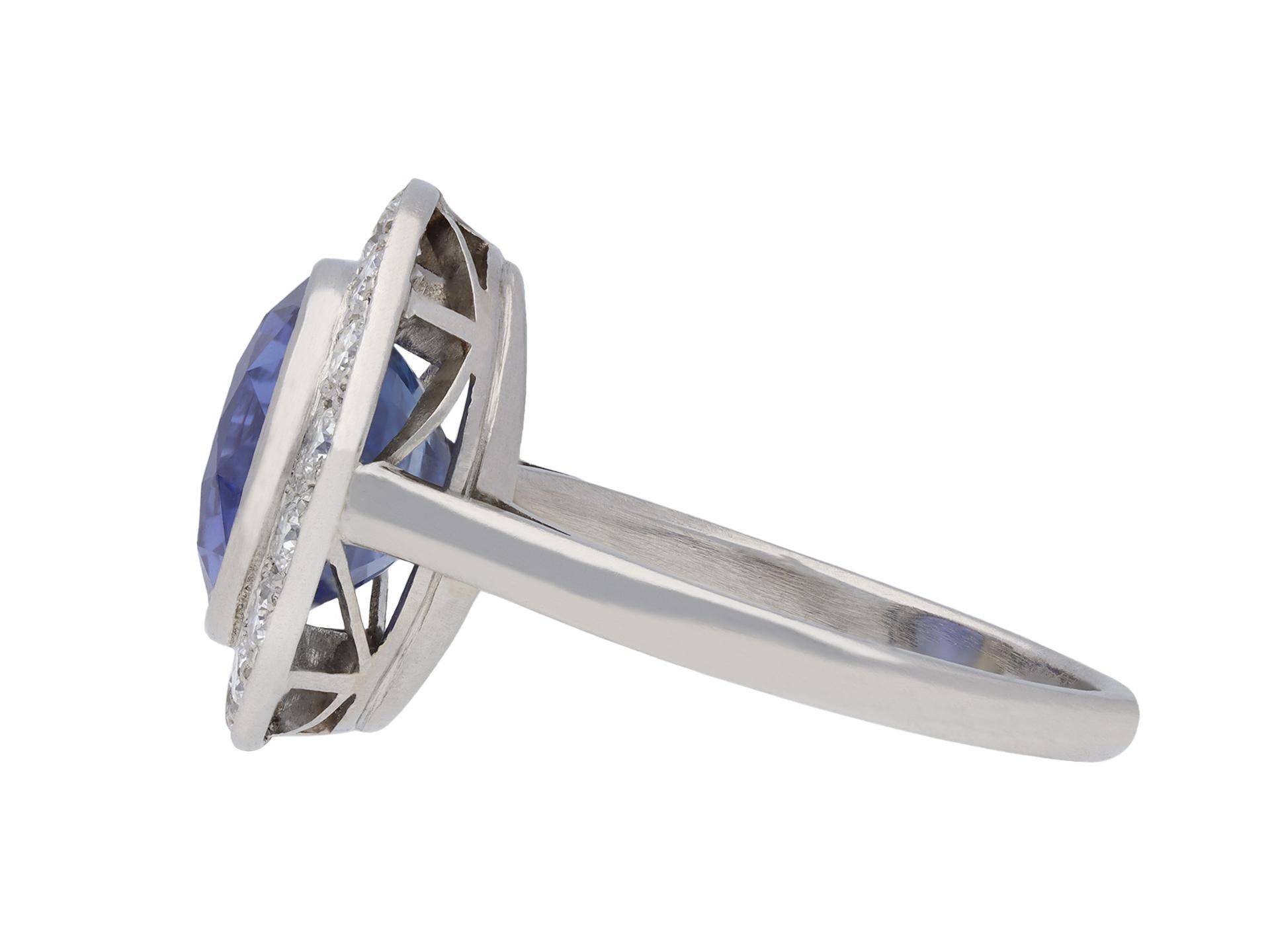 Round Cut Vintage Sapphire and Diamond Coronet Cluster Ring, circa 1950 For Sale
