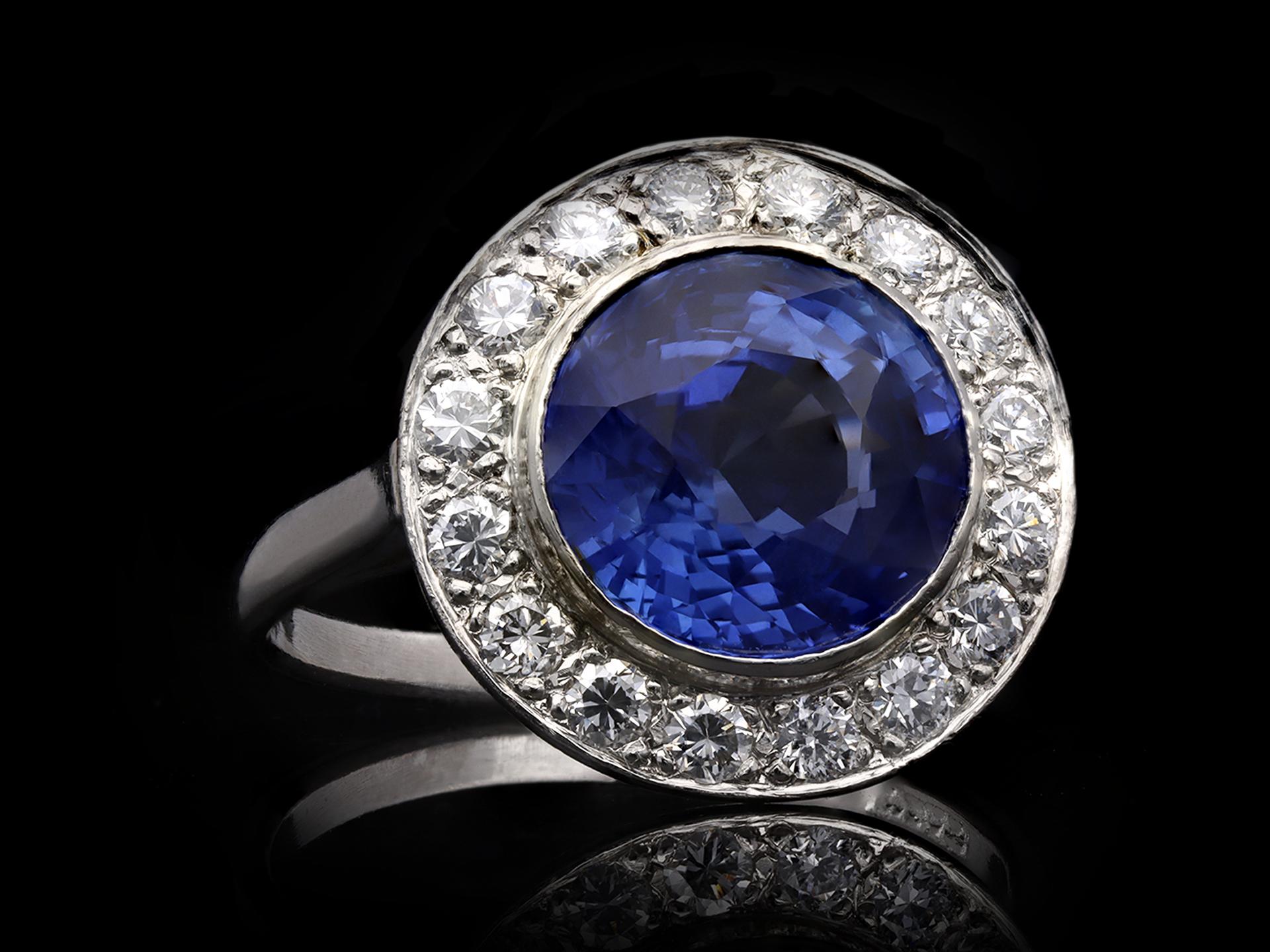 Vintage Sapphire and Diamond Coronet Cluster Ring, circa 1950 For Sale 2