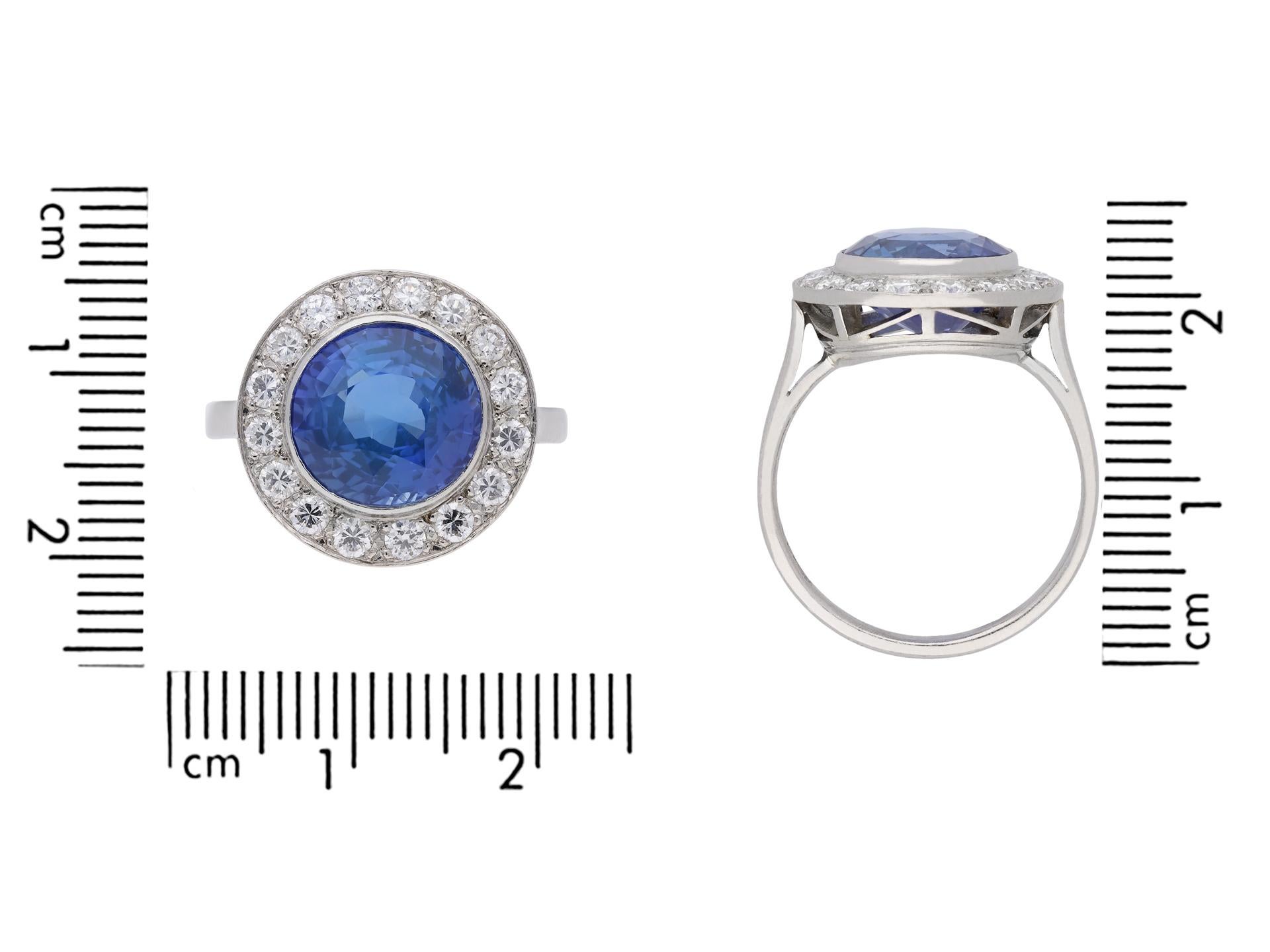 Women's or Men's Vintage Sapphire and Diamond Coronet Cluster Ring, circa 1950 For Sale