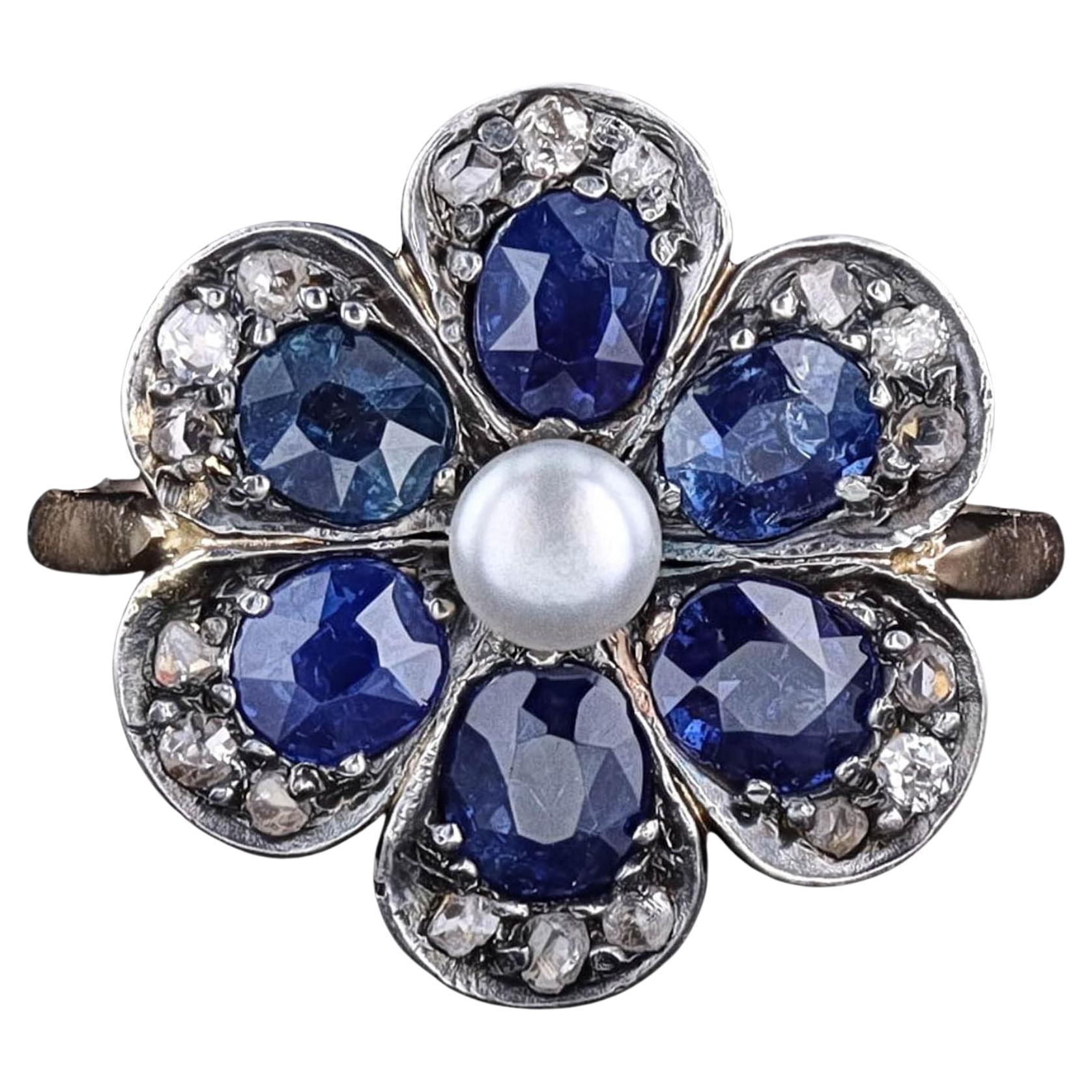 Anello a fiore con zaffiro e diamante d'epoca in argento e oro 15 ct.