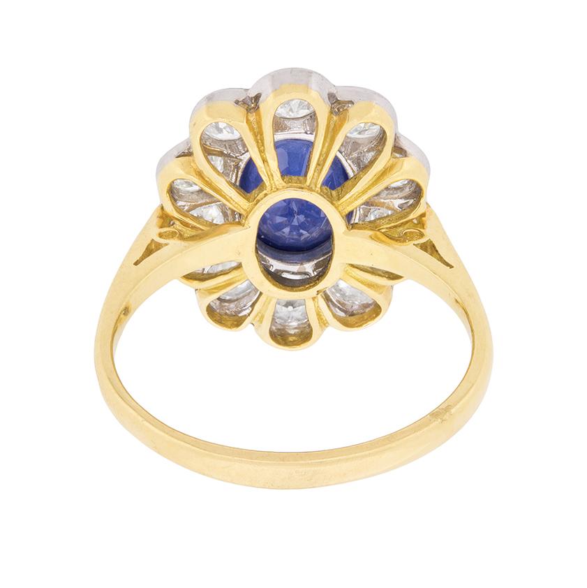 Vintage-Halo-Ring mit Saphiren und Diamanten, ca. 1960er Jahre im Zustand „Gut“ im Angebot in London, GB