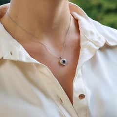 Ciondolo a cuore con zaffiro e diamante vintage in oro giallo e bianco 18 carati