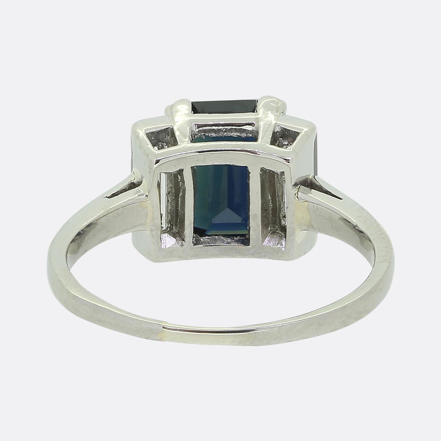 Vintage Sapphire and Diamond Ring In Good Condition For Sale In London, GB