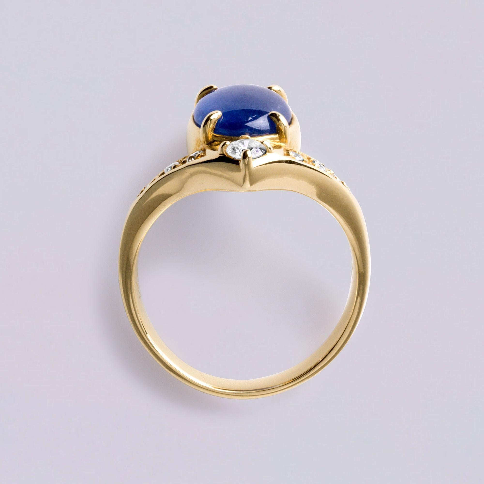 Contemporary Vintage Sapphire and Diamond Tiara Ring  4.21ct Oval Sapphire  18K Yellow Gold For Sale