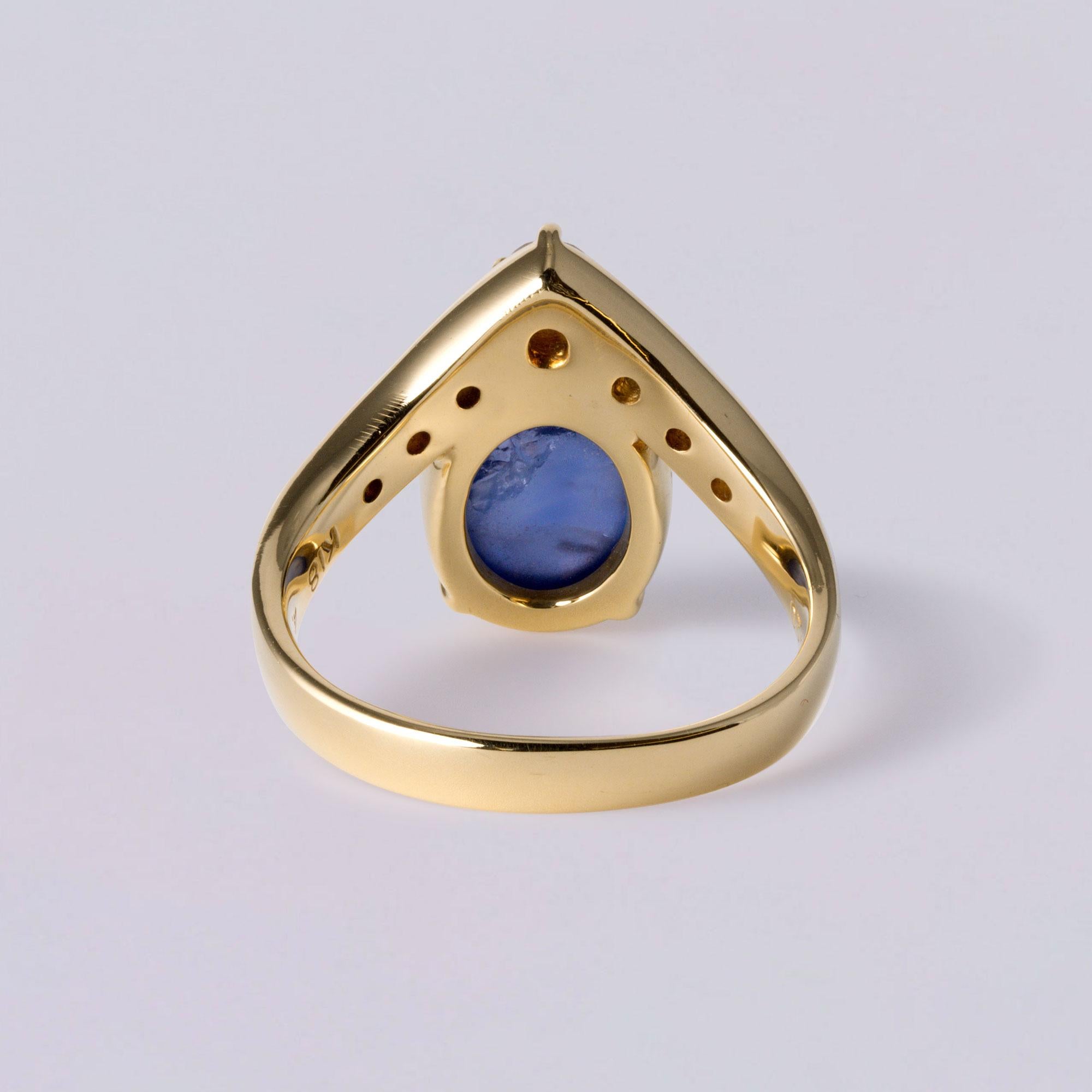 Taille ovale Bague diadème vintage en saphir et diamants  4.21ct Saphir ovale  Or jaune 18K en vente