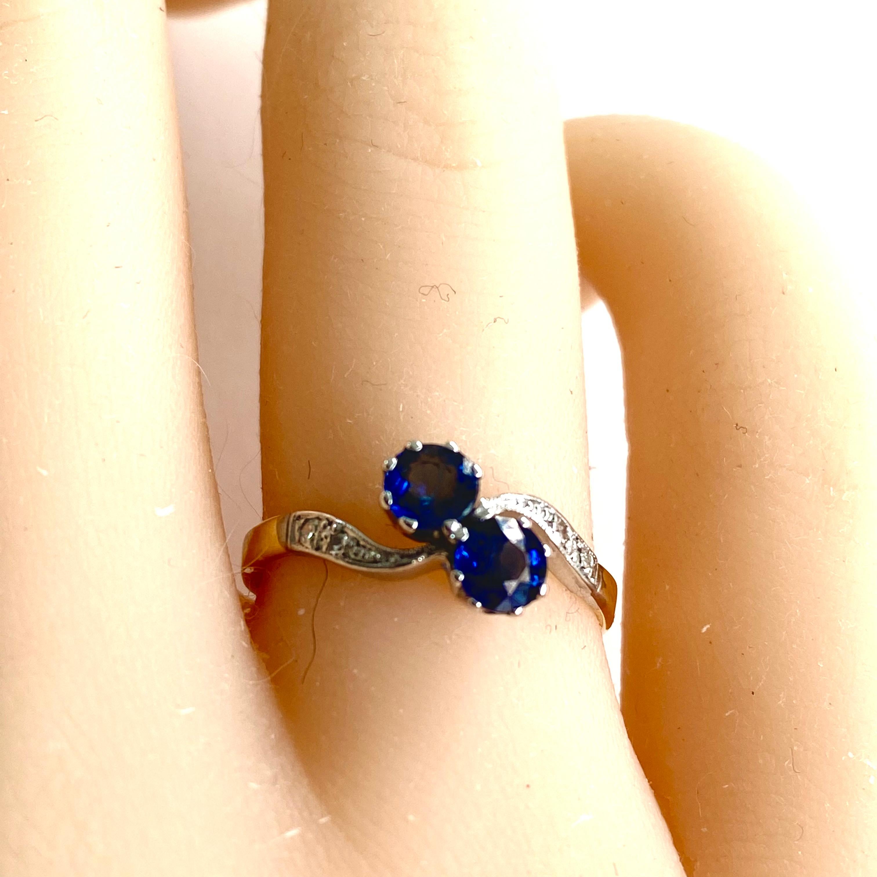 Vintage Sapphire and Diamond Toi Et Moi Ring Eighteen Karat and Platinum Setting In Good Condition In New York, NY