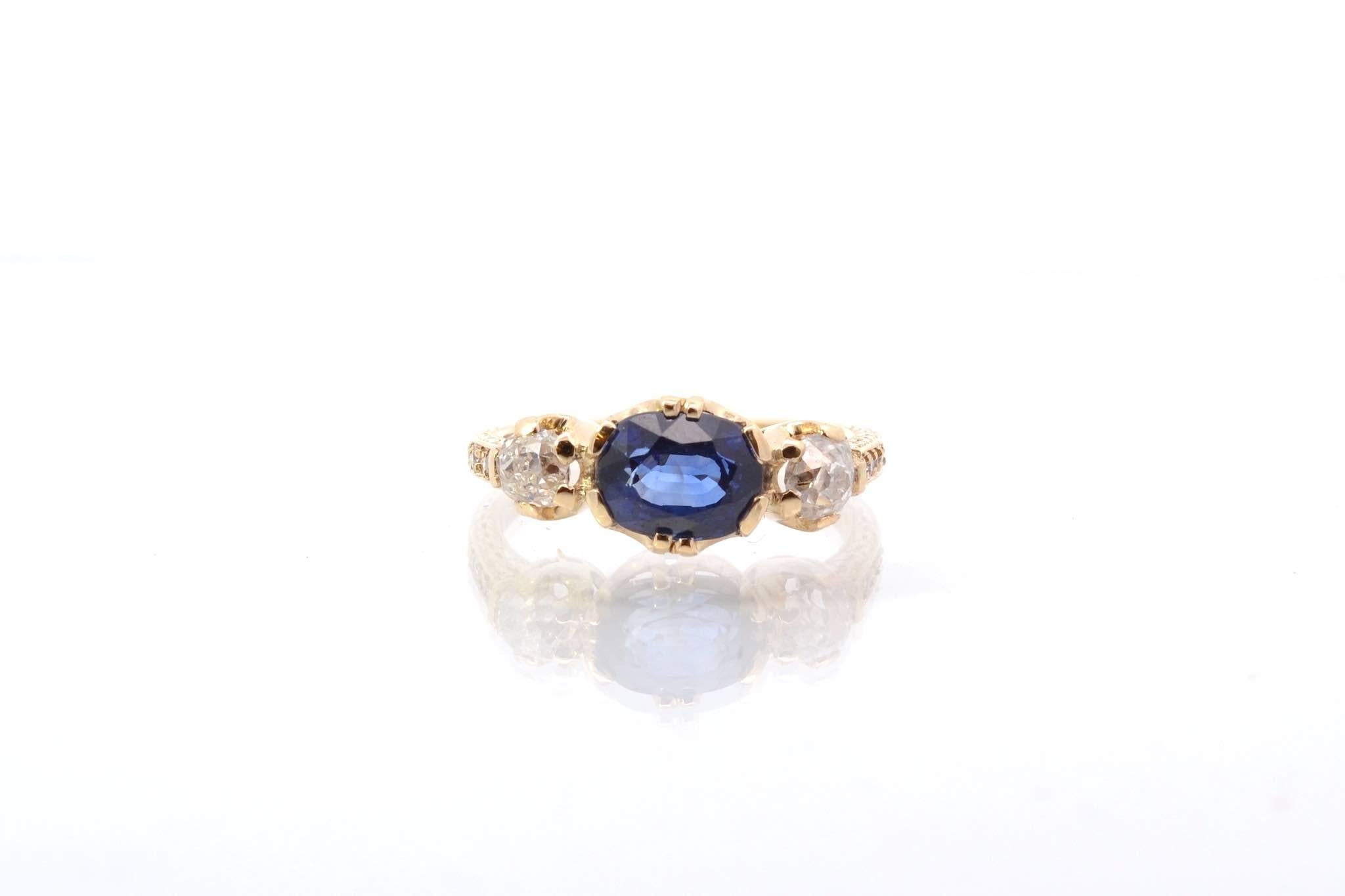 Stones: Oval sapphire 2.16 cts and 2 old cut diamonds: 0.78 ct
Material: 18k yellow gold
Weight: 3.3g.
Period: Recent vintage style
Size: 53 (free sizing)
Certificate
Ref. : 23334