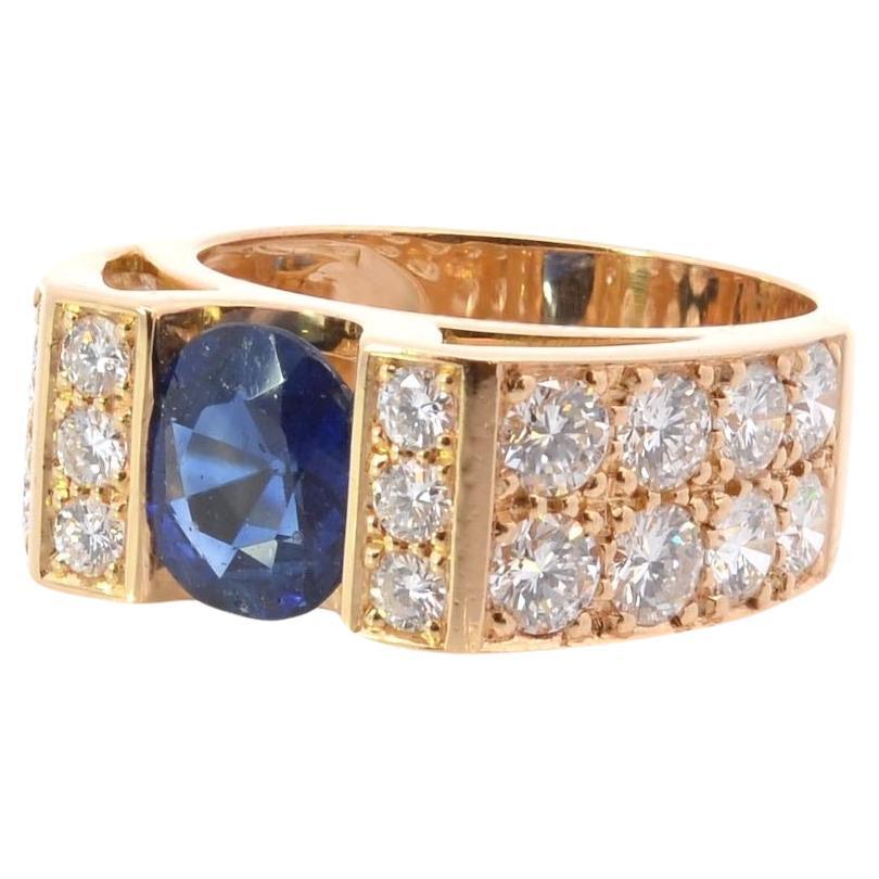 Vintage sapphire and diamonds ring in 18k yellow gold For Sale