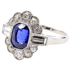 Retro sapphire and diamonds ring in platinum