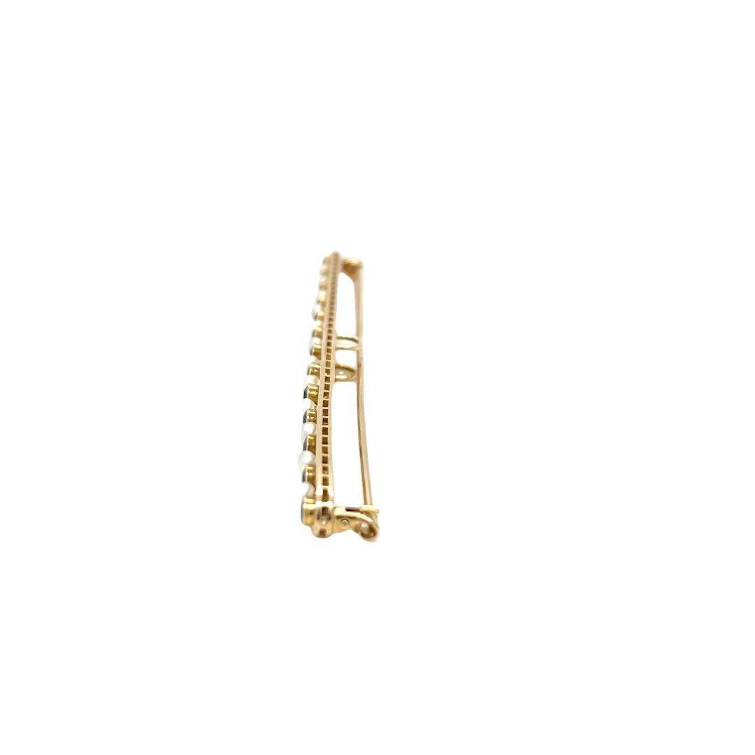 Round Cut Vintage Sapphire and Seed Pearl Bar Brooch For Sale