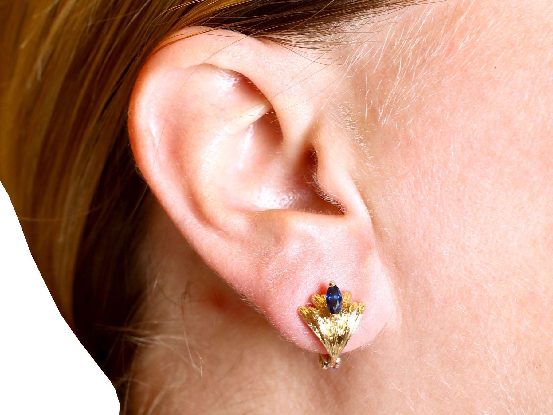 Pendientes vintage Mellerio de zafiro y oro amarillo, circa 1980 en venta 3