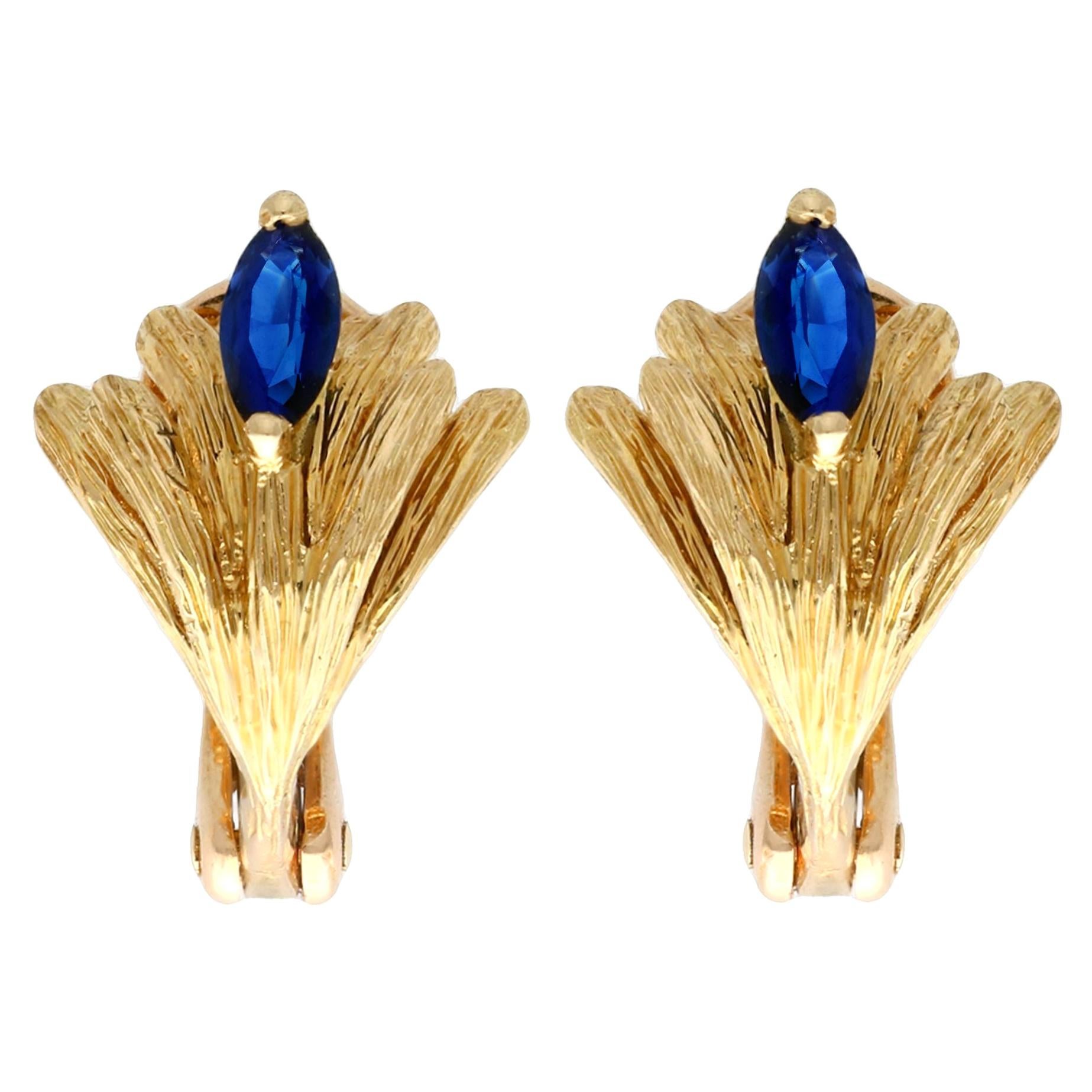 Mellerio Vintage Sapphire and Yellow Gold Earrings, circa 1980 For Sale