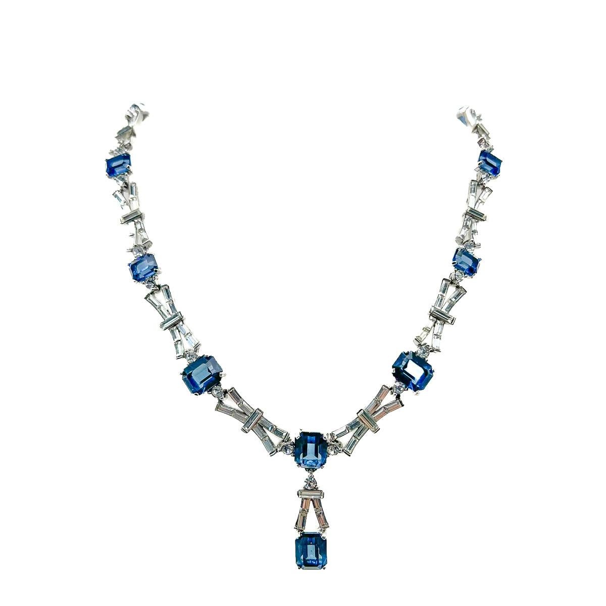 Collana con ciondolo vintage in zaffiro Art Déco 1950s In condizioni buone in vendita a Wilmslow, GB