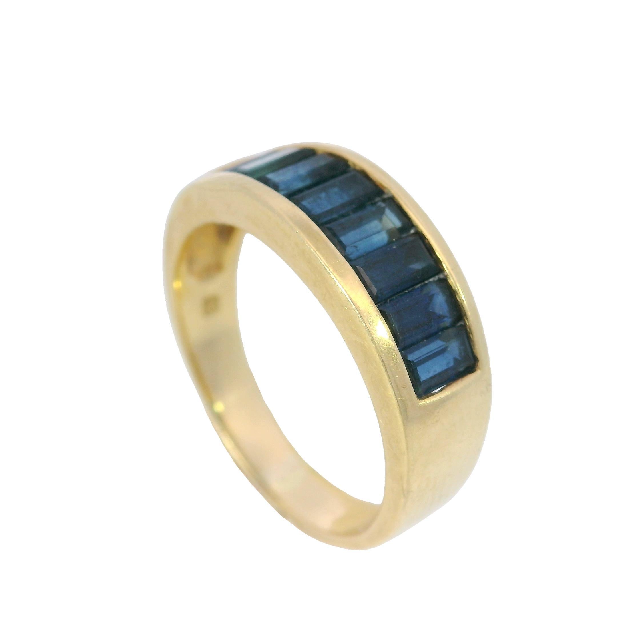 Vintage Sapphire Baguette Ring 18K Gelbgold ~2ctw Größe 7 im Angebot 3