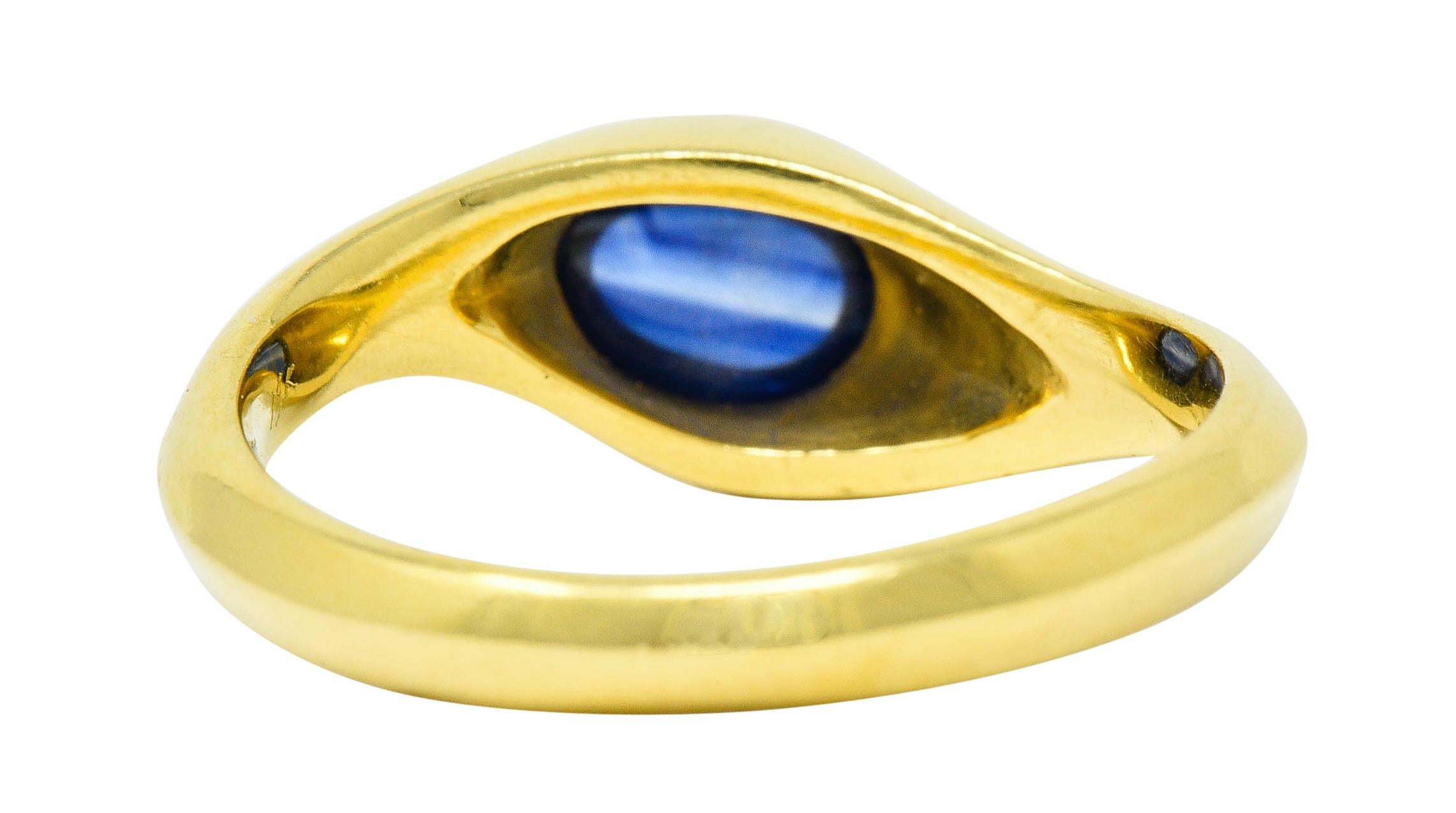 Vintage Sapphire Cabochon 18 Karat Gold Eyelet Band Ring, circa 1990s In Excellent Condition In Philadelphia, PA