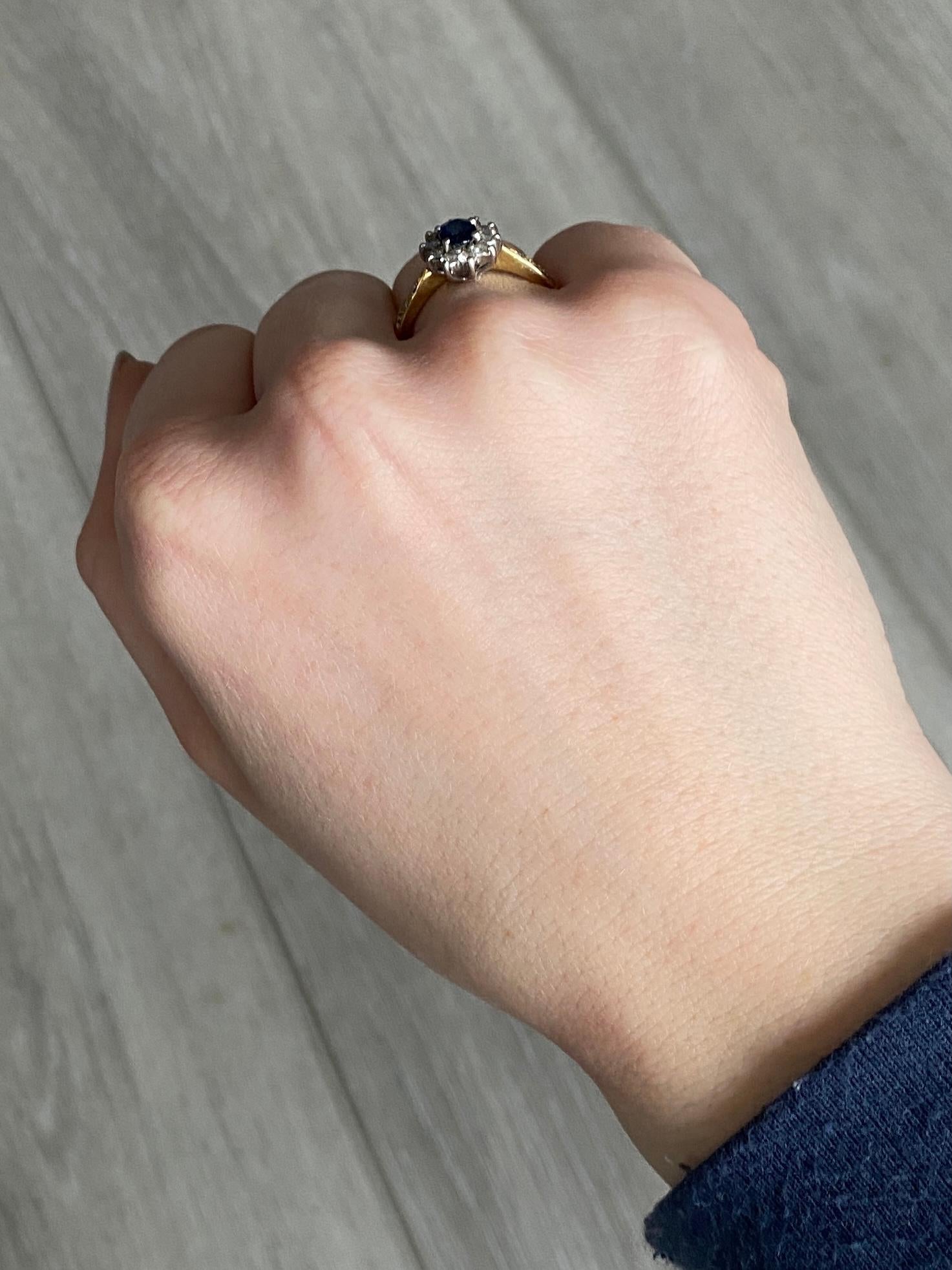 Women's Vintage Sapphire Diamond 18 Carat Yellow Gold Cluster Ring
