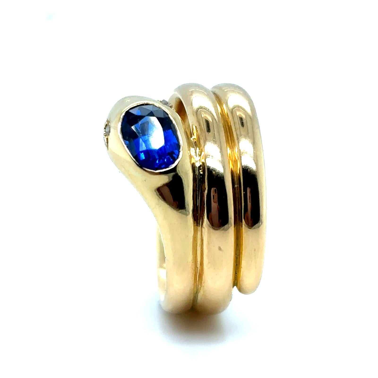 Women's or Men's Vintage Sapphire Diamond 18 Karat Yellow Gold Snake Ring, Circa 1970 For Sale