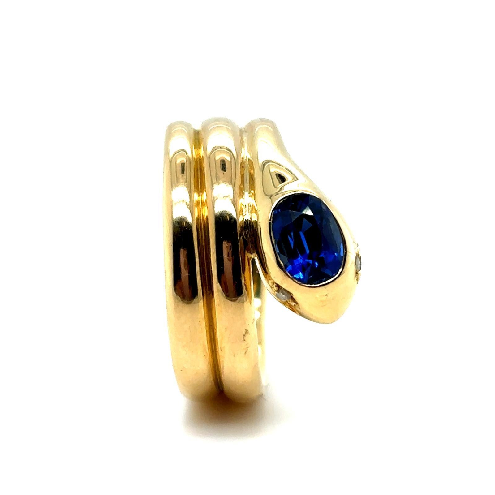 Vintage Sapphire Diamond 18 Karat Yellow Gold Snake Ring, Circa 1970 For Sale 1