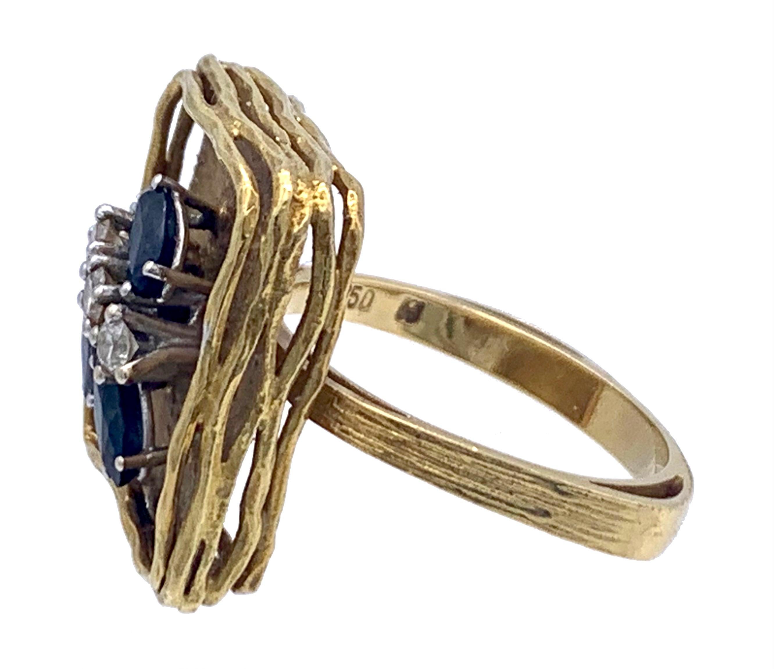 Oval Cut Vintage Sapphire Diamond 18 Karat Yellow Gold White Gold Fashion Cocktail Ring