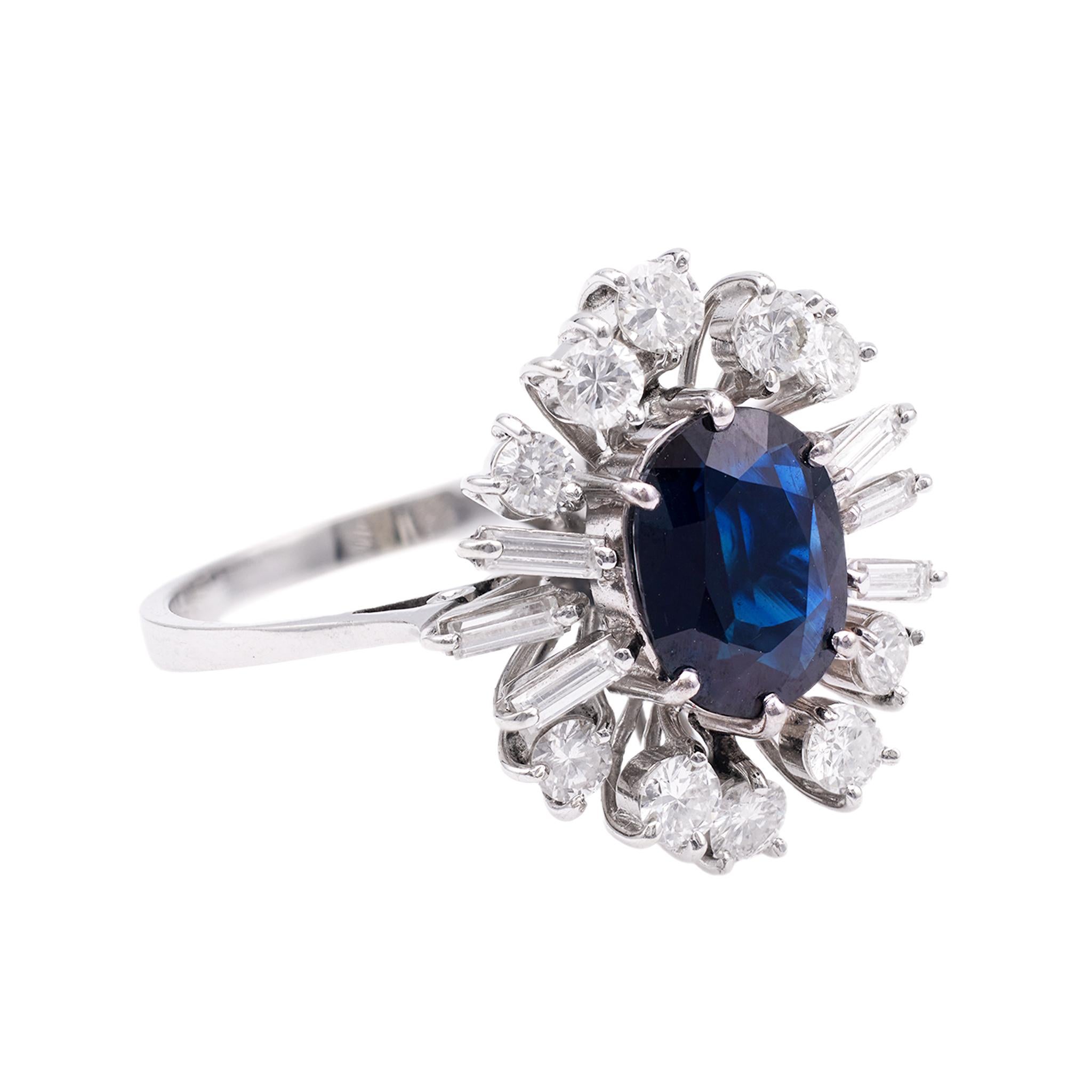 Vintage Saphir-Diamant-Cluster-Ring aus 18 Karat Weißgold für Damen oder Herren im Angebot